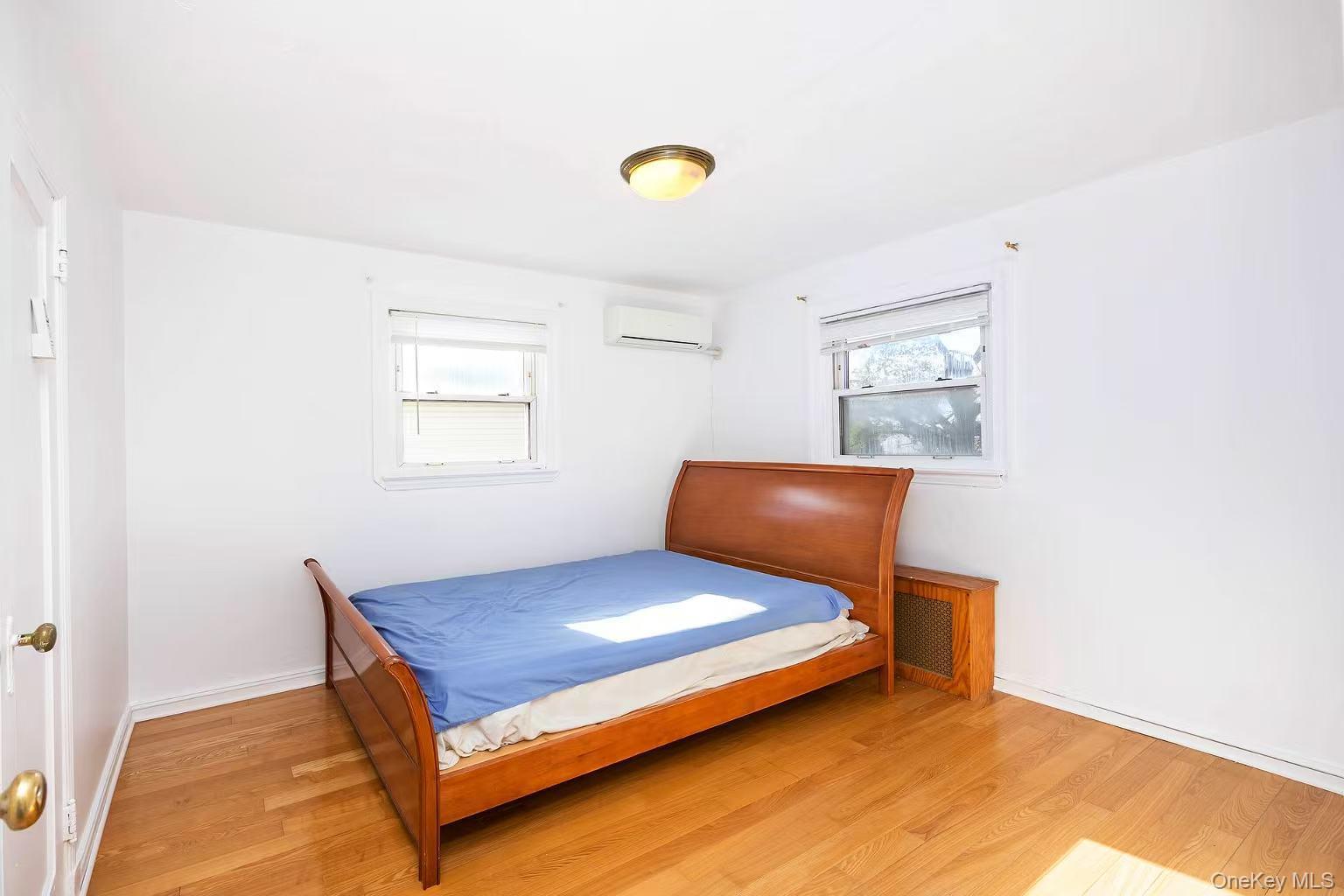 Single Family 213th Queens, NY 11364, MLS-933239-17