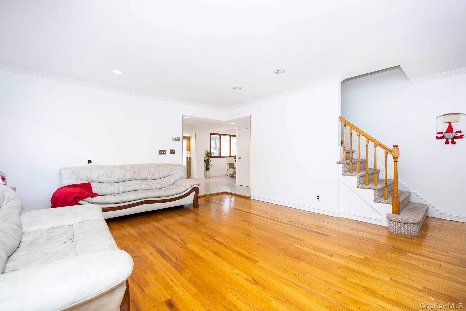 Single Family 213th Queens, NY 11364, MLS-933239-6