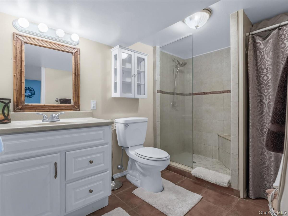 Single Family Chestnut  Nassau County, NY 11563, MLS-933258-15