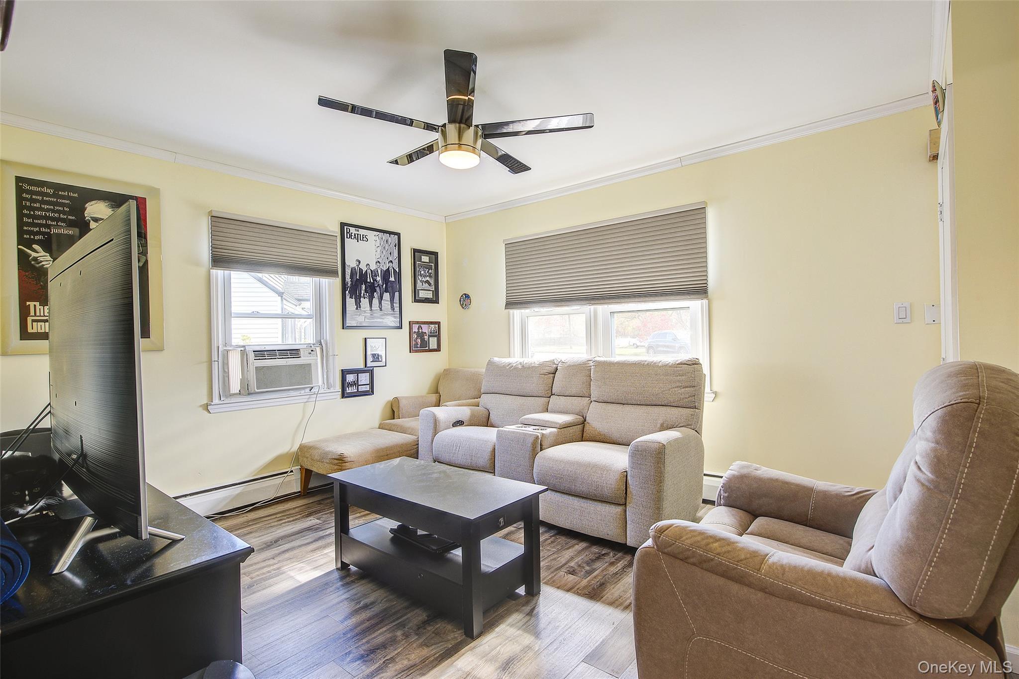 Single Family Carmans  Nassau County, NY 11735, MLS-933293-6