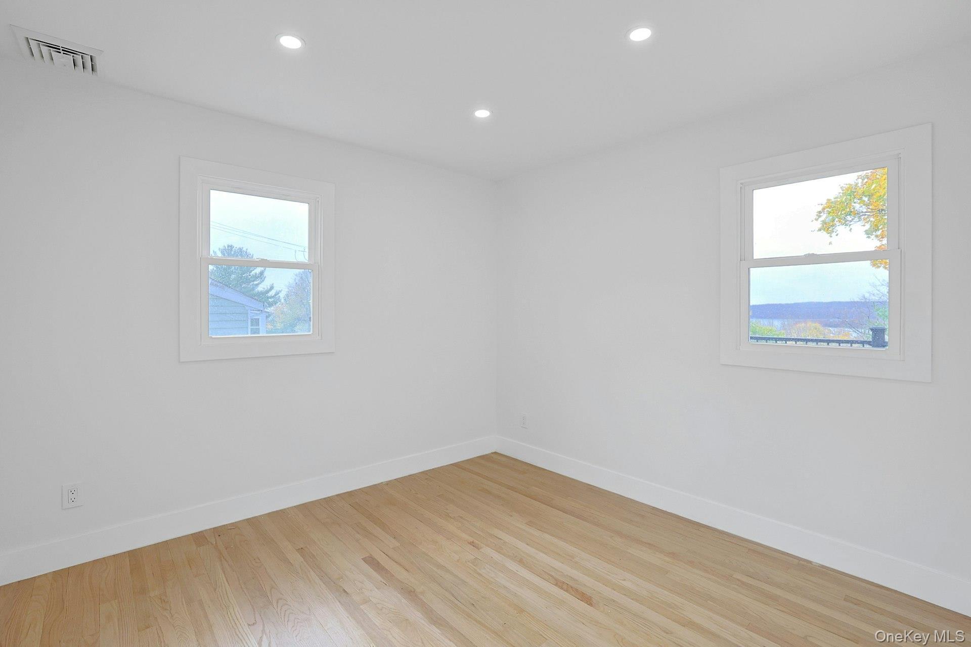 Single Family Cedar Westchester County, NY 10562, MLS-933294-18