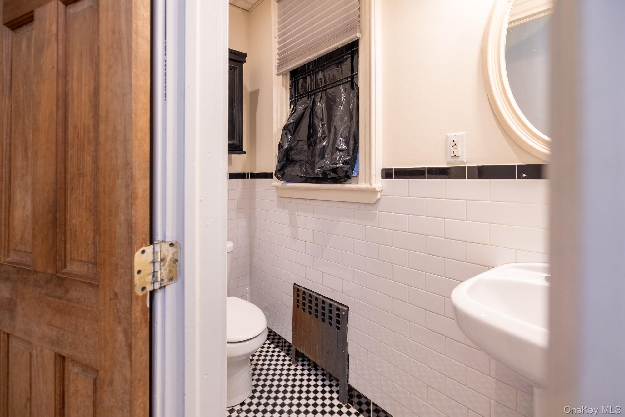 Single Family Van Nest Bronx, NY 10462, MLS-933300-18