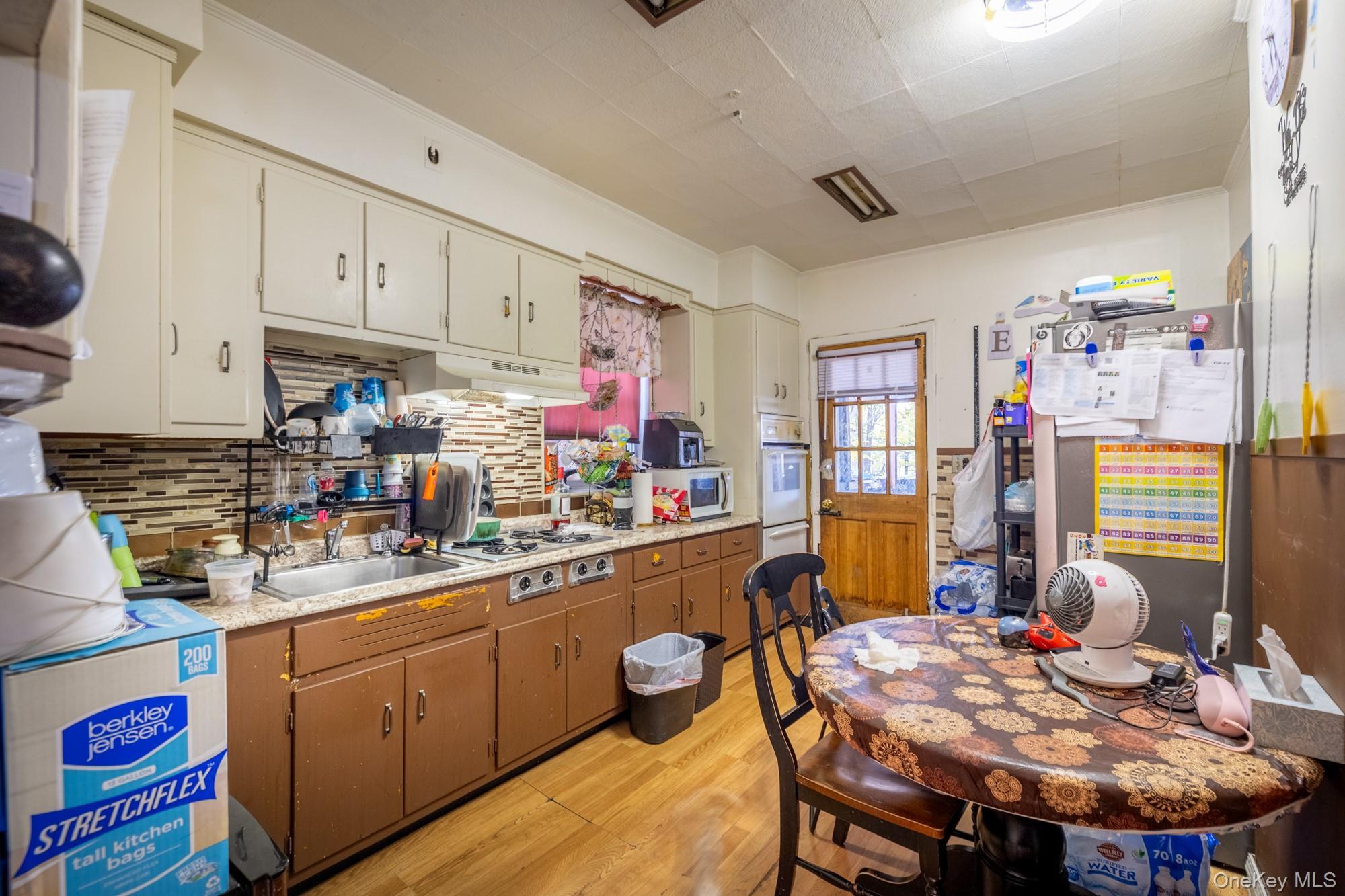 Single Family Van Nest Bronx, NY 10462, MLS-933300-20