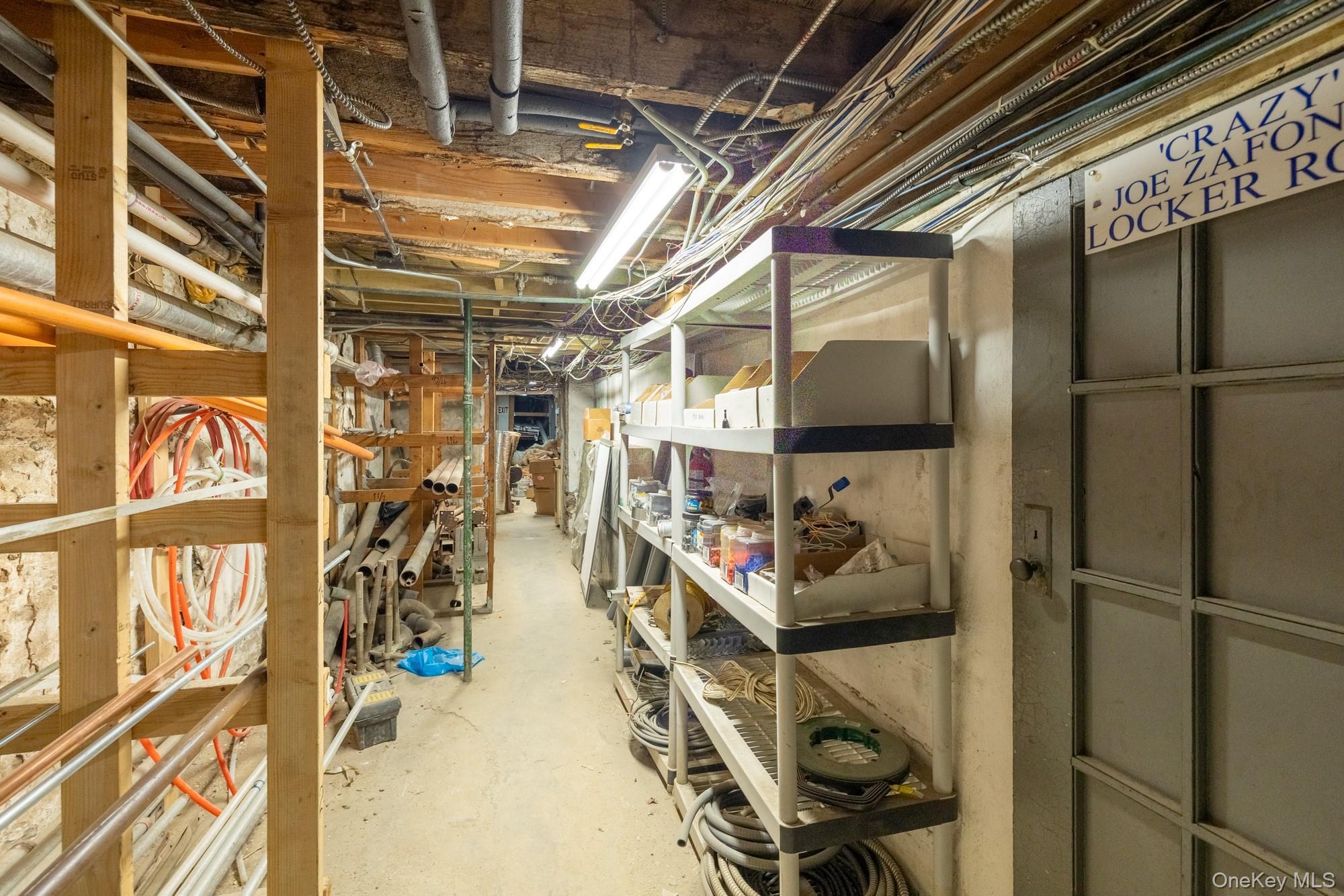 Single Family Van Nest Bronx, NY 10462, MLS-933300-37