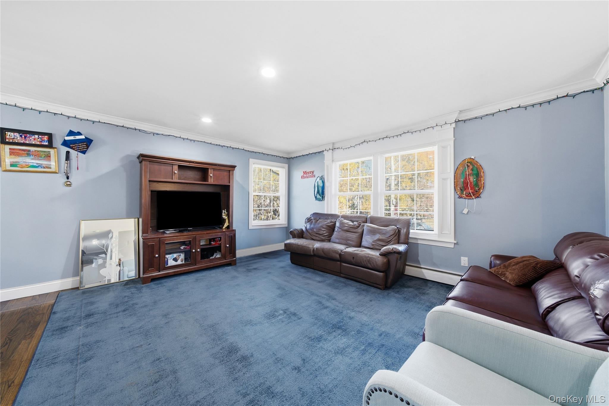 Single Family Dunton Suffolk County, NY 11772, MLS-933301-4