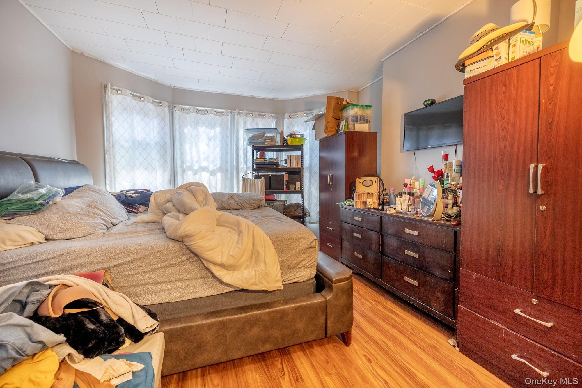 Single Family Van Nest Bronx, NY 10462, MLS-933303-7