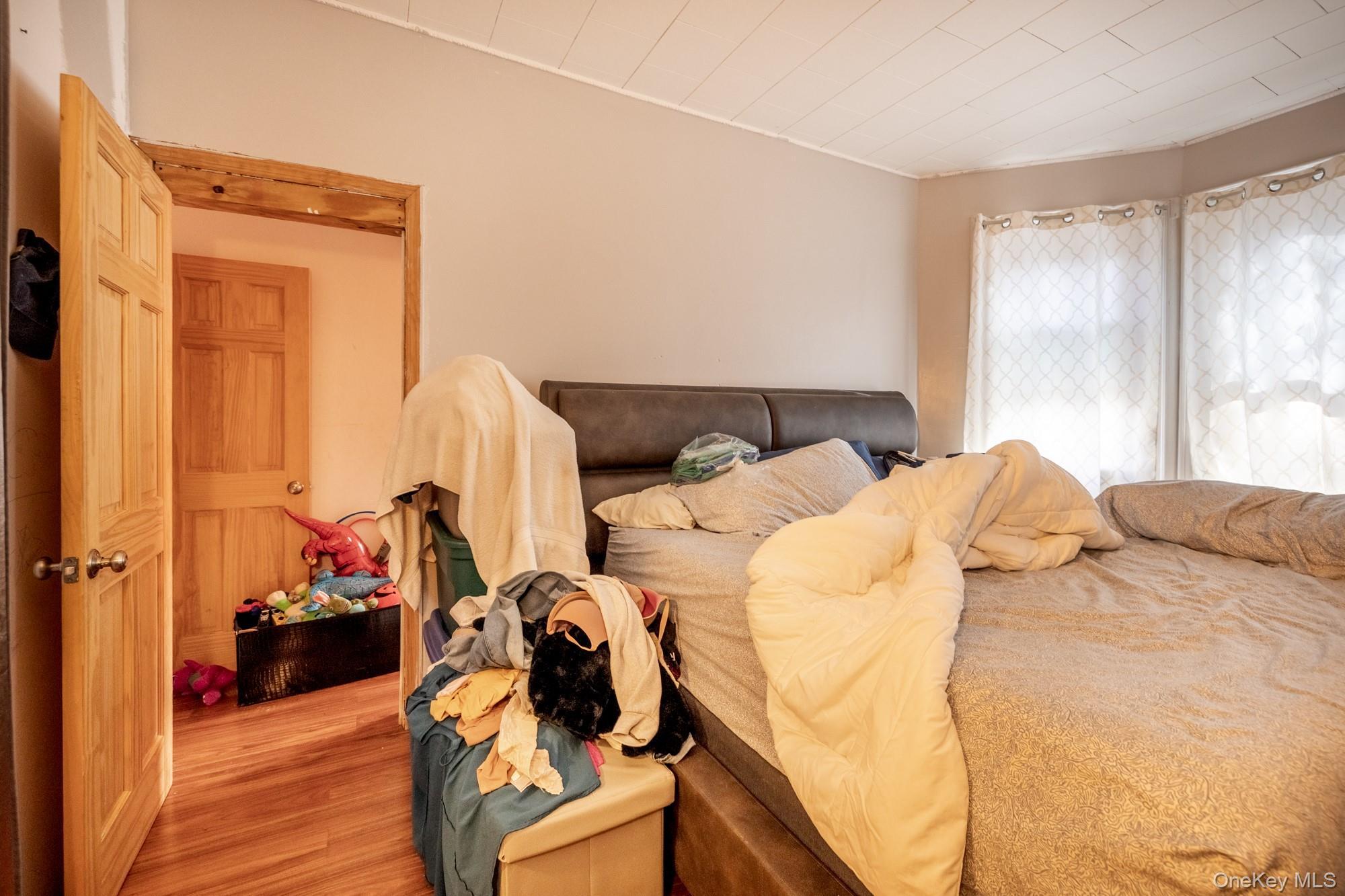 Single Family Van Nest Bronx, NY 10462, MLS-933303-8