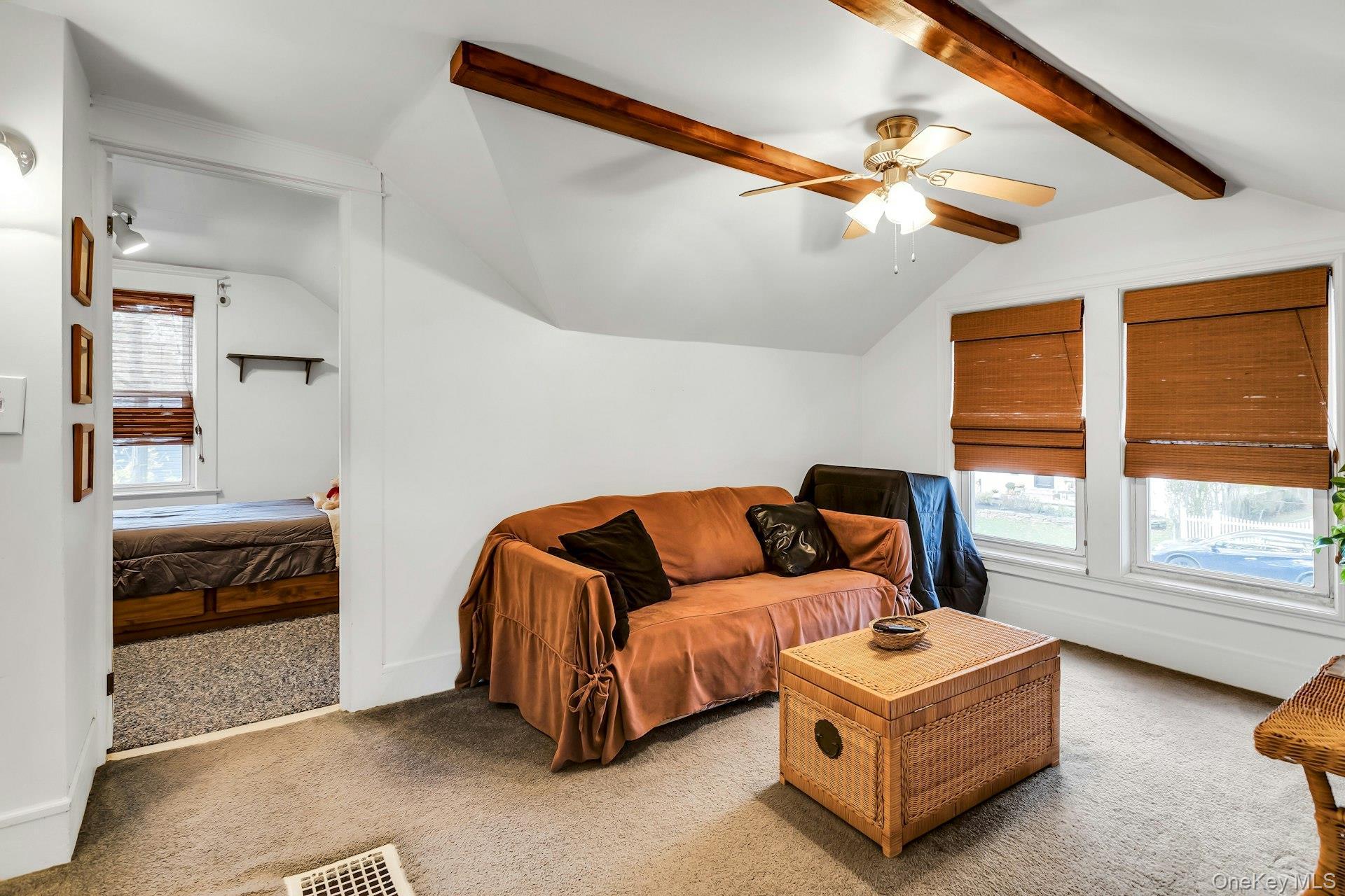 Single Family Roslyn Suffolk County, NY 11752, MLS-933314-18