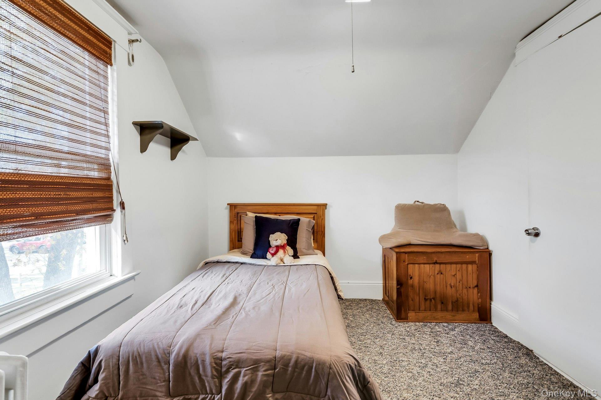 Single Family Roslyn Suffolk County, NY 11752, MLS-933314-21