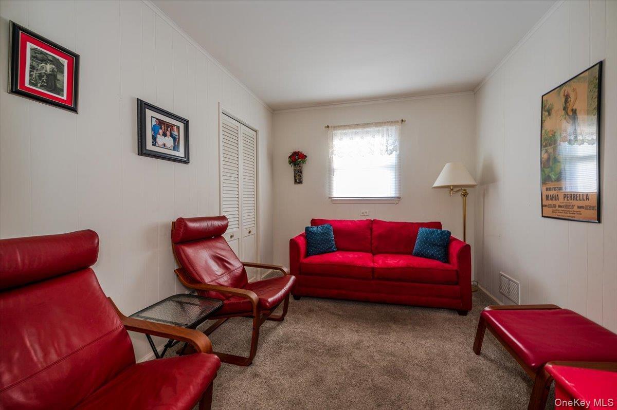 Single Family Heathcliff  Nassau County, NY 11783, MLS-933322-11