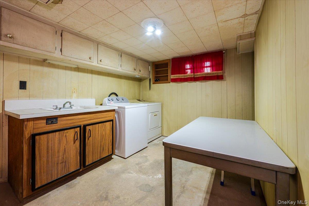 Single Family Heathcliff  Nassau County, NY 11783, MLS-933322-18