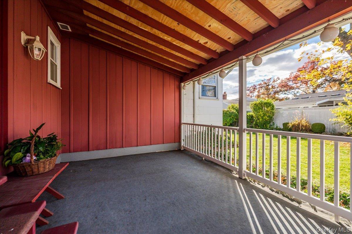 Single Family Heathcliff  Nassau County, NY 11783, MLS-933322-20