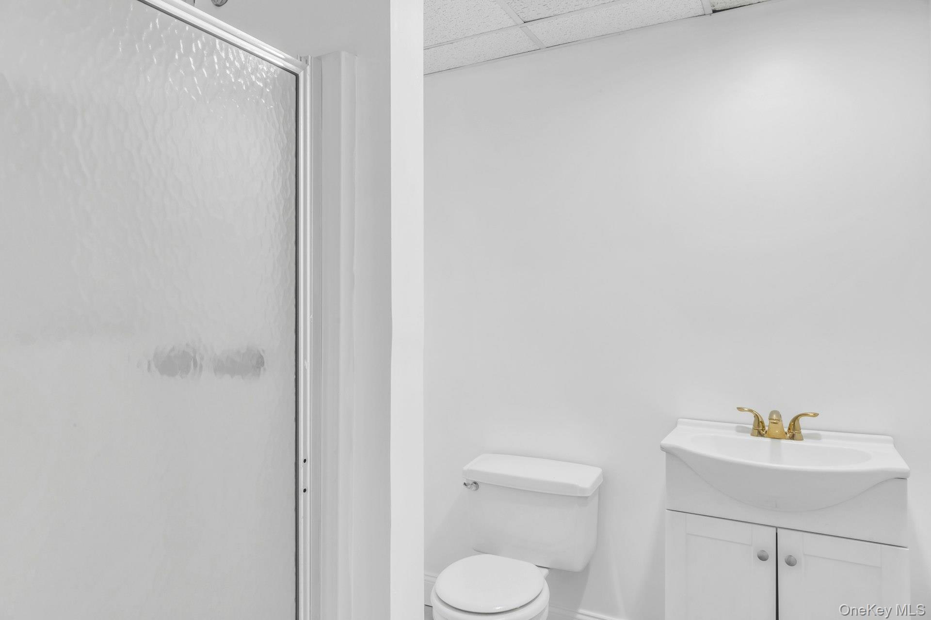 Single Family Bay Woods Suffolk County, NY 11946, MLS-933325-26