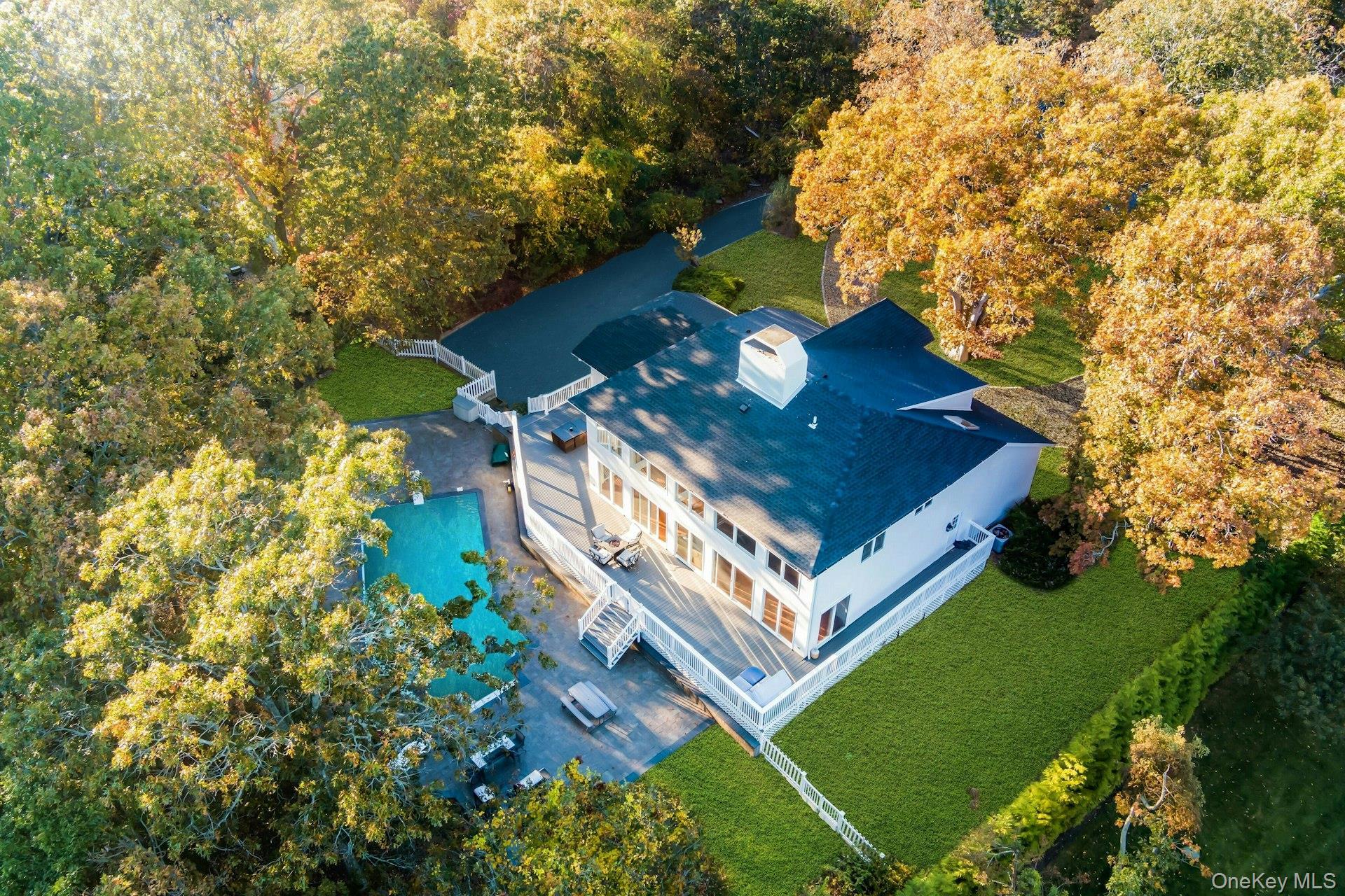 Single Family Bay Woods Suffolk County, NY 11946, MLS-933325-29