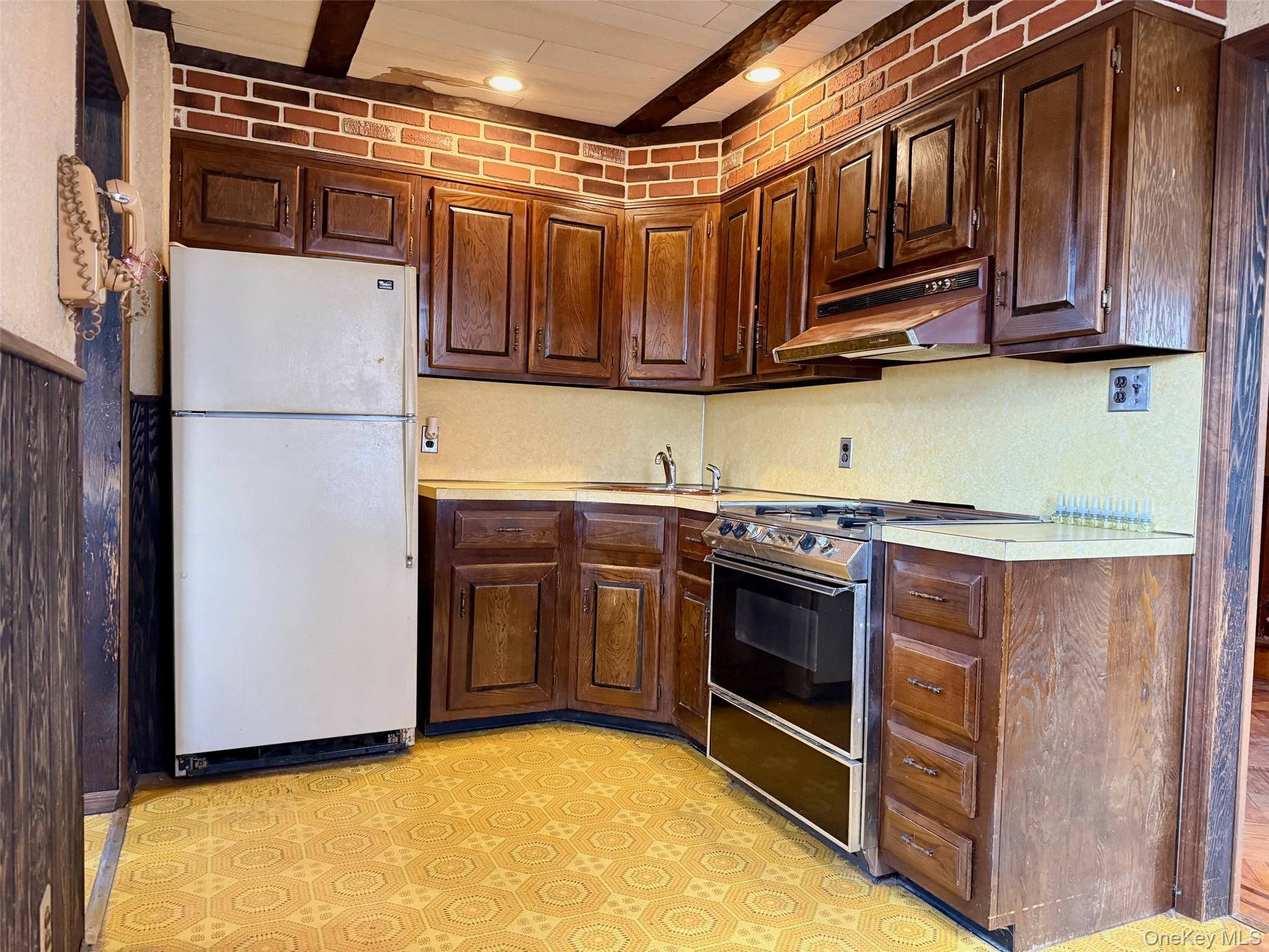 Single Family 60th  Queens, NY 11378, MLS-933335-9