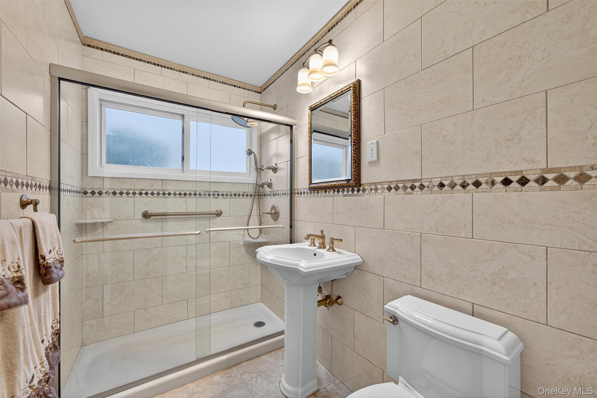 Single Family Mountaindale Westchester County, NY 10710, MLS-933357-24