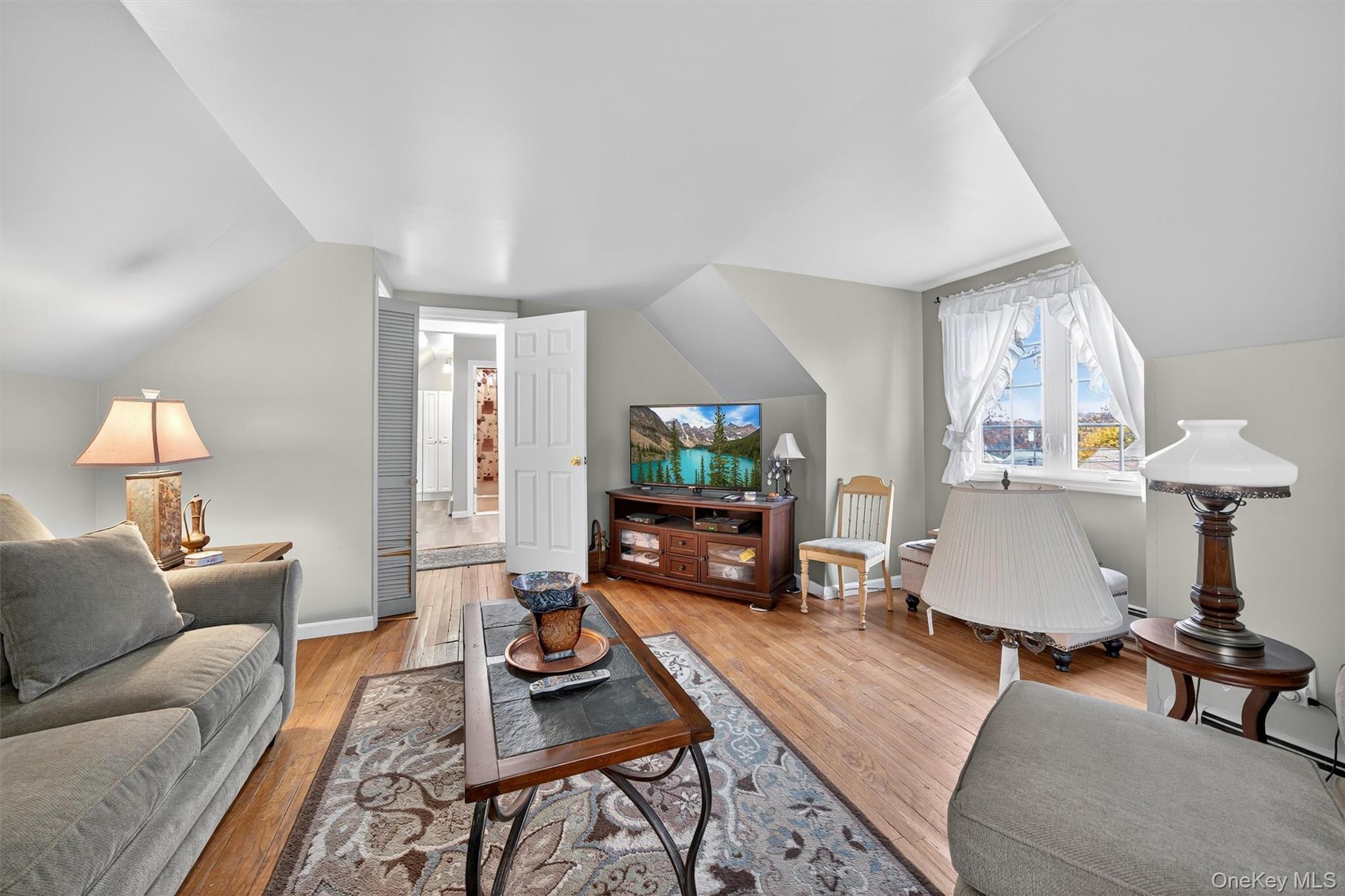 Single Family Mountaindale Westchester County, NY 10710, MLS-933357-26