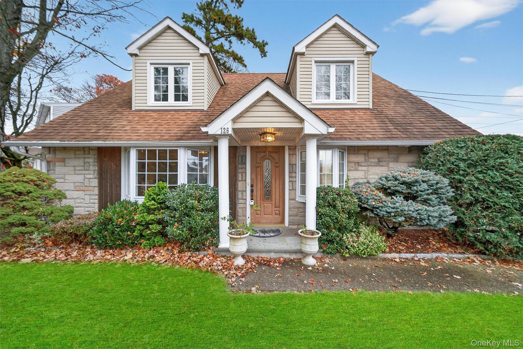 Single Family Mountaindale Westchester County, NY 10710, MLS-933357-8