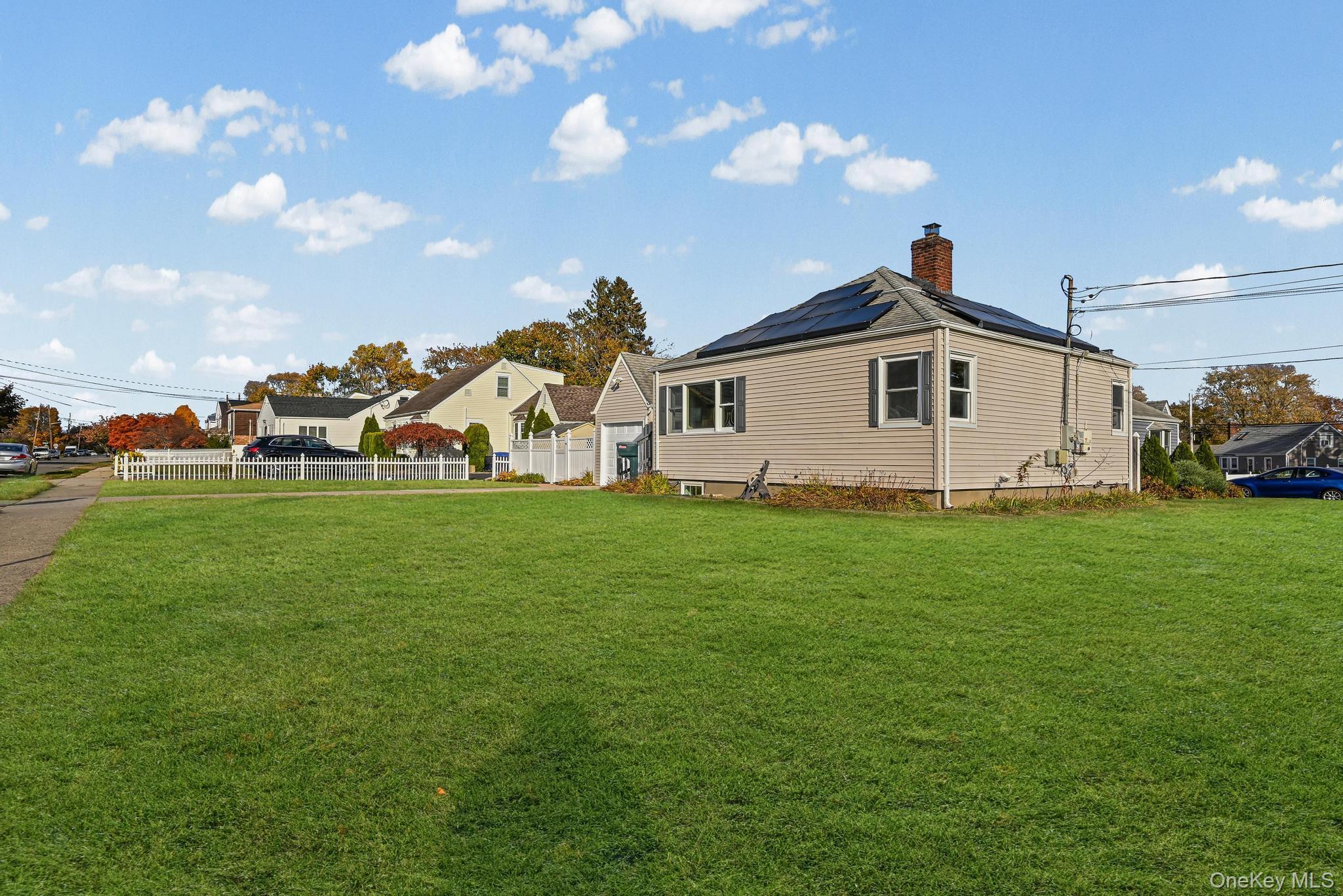 Single Family Cedar  Suffolk County, NY 11735, MLS-933365-3