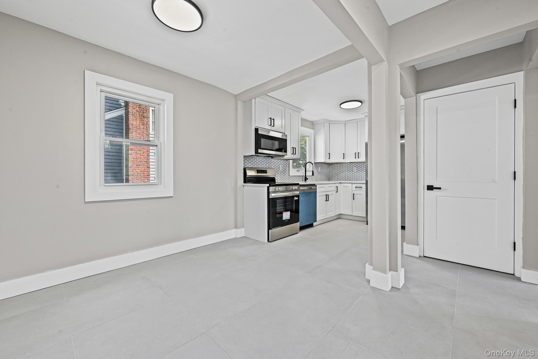 Single Family Cedar  Suffolk County, NY 11735, MLS-933365-7