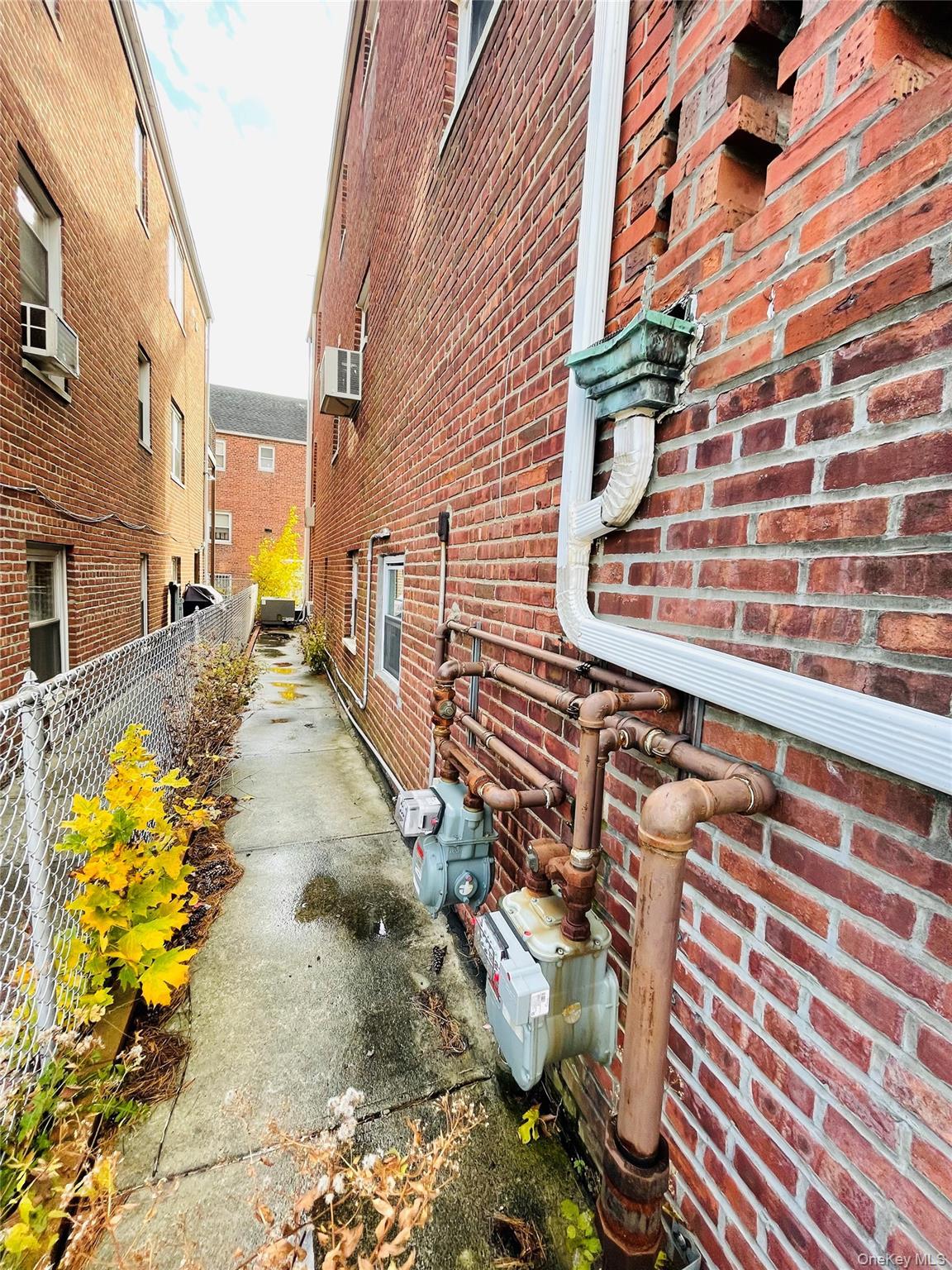 Single Family Lydig  Bronx, NY 10461, MLS-933379-3