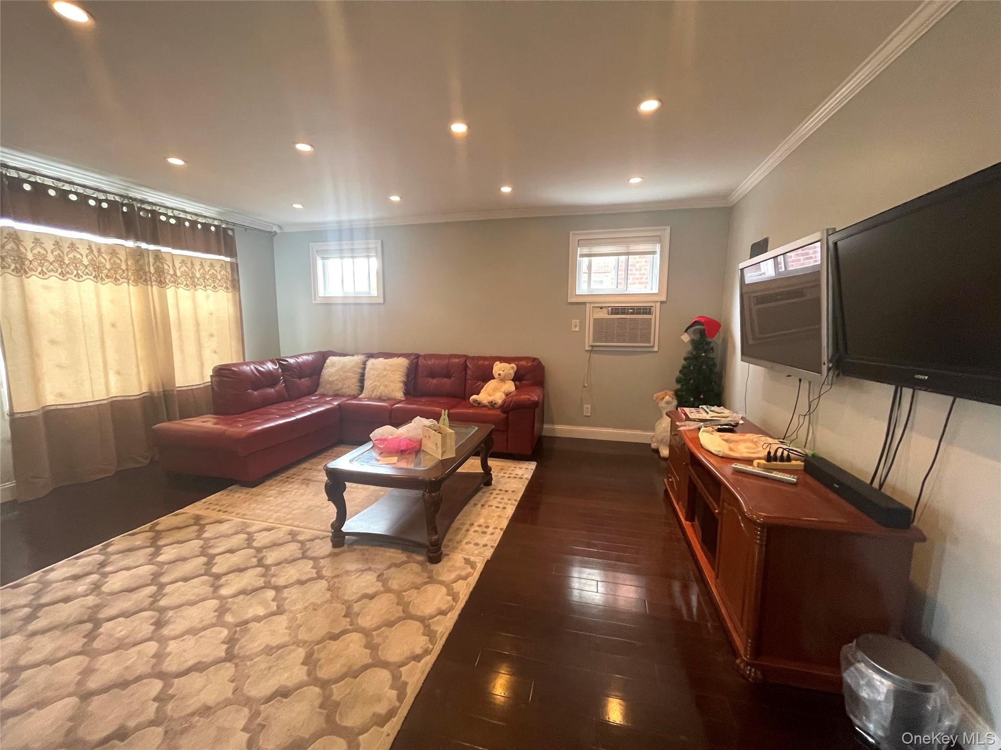 Single Family Lydig  Bronx, NY 10461, MLS-933379-7