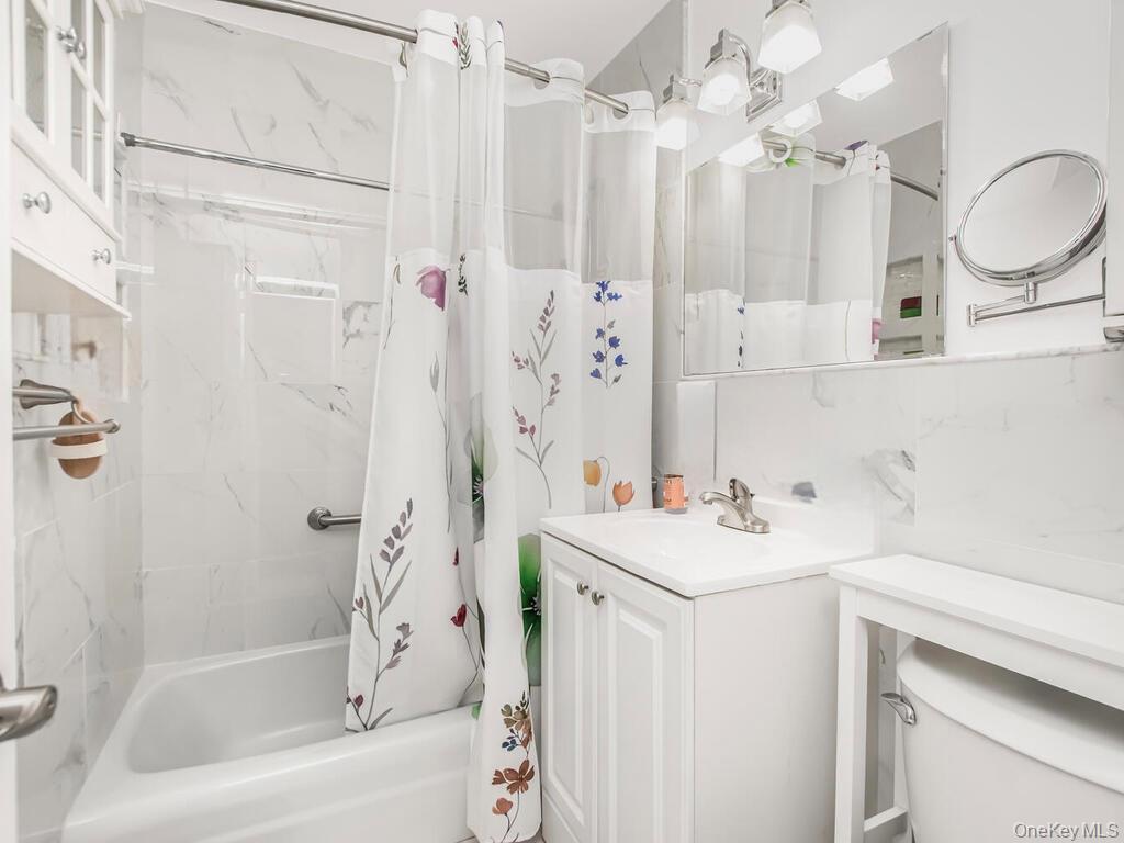 Coop Newbold  Bronx, NY 10472, MLS-933392-9