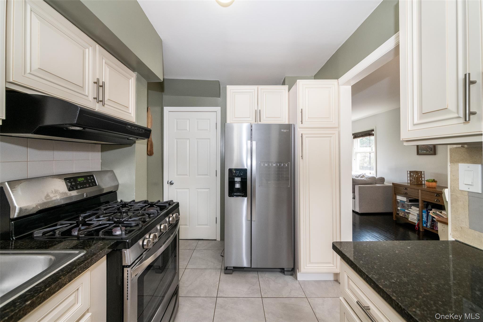 Single Family Clinton Westchester County, NY 10801, MLS-933451-9