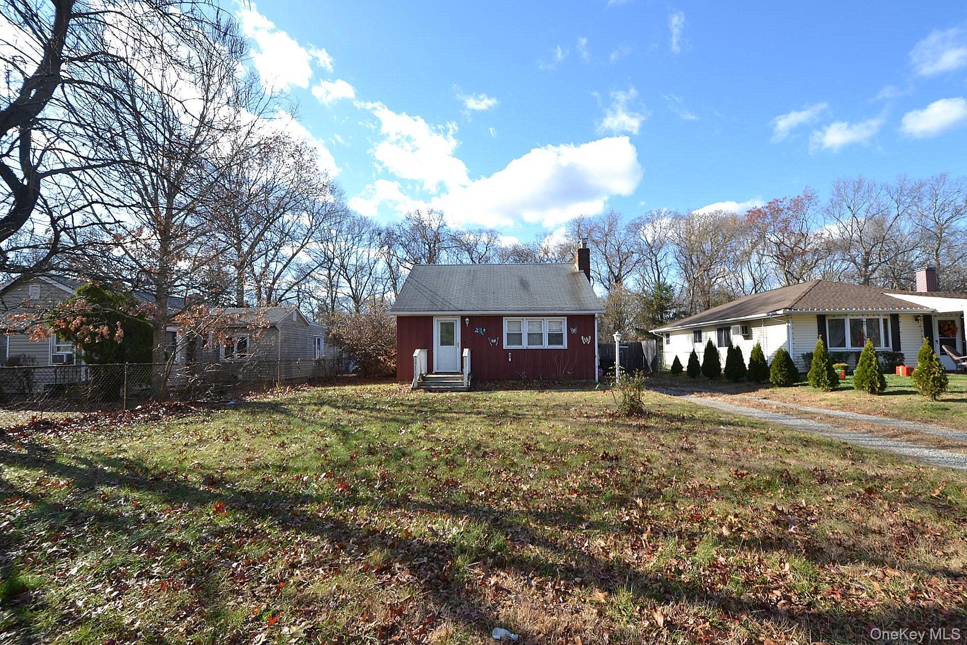 Single Family Dare Suffolk County, NY 11784, MLS-933498-2