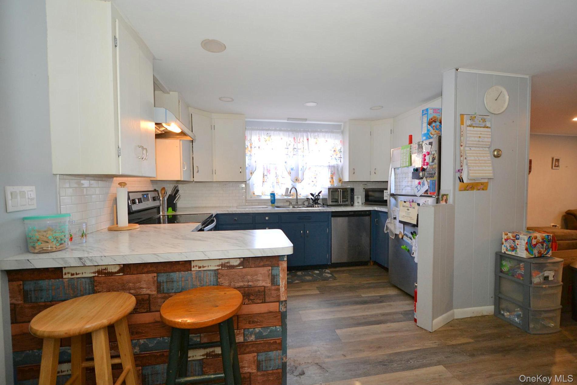 Single Family Dare Suffolk County, NY 11784, MLS-933498-3