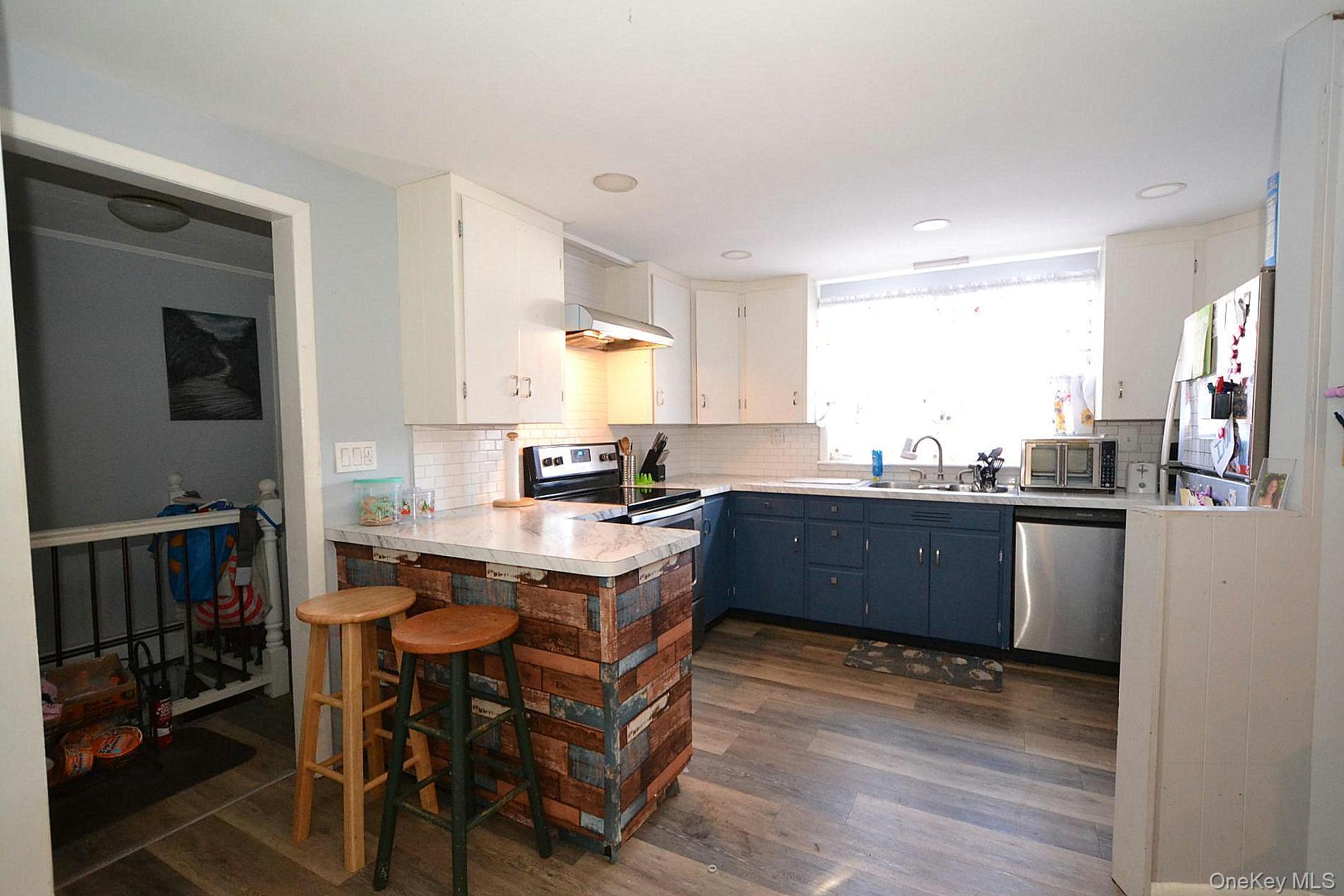 Single Family Dare Suffolk County, NY 11784, MLS-933498-4