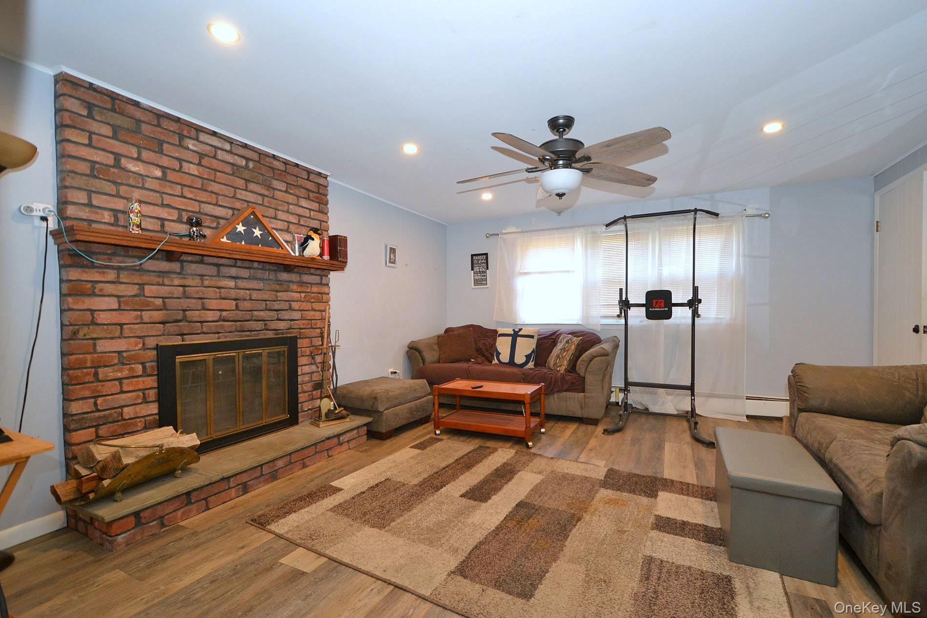 Single Family Dare Suffolk County, NY 11784, MLS-933498-6