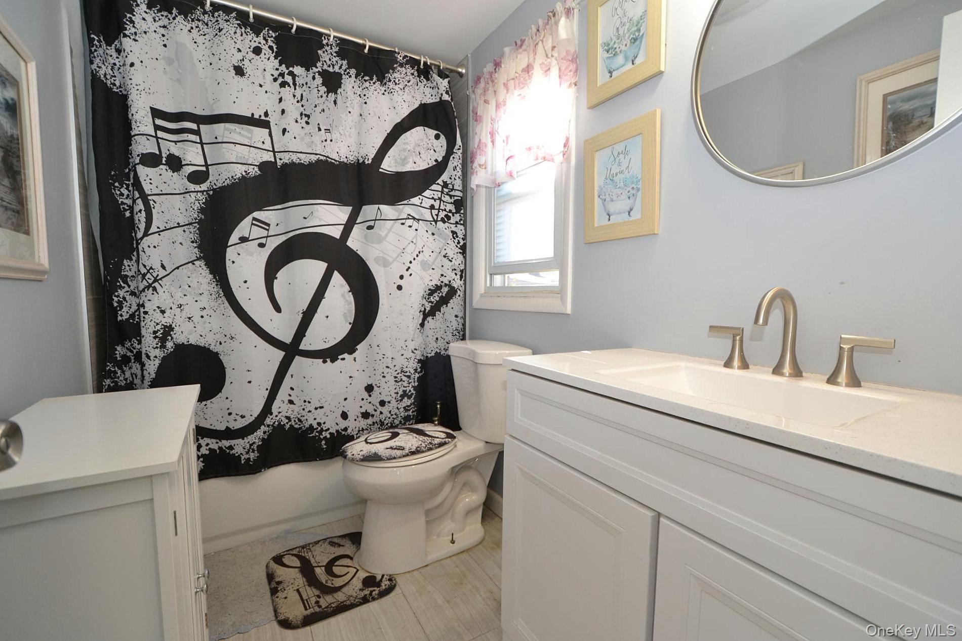 Single Family Dare Suffolk County, NY 11784, MLS-933498-8