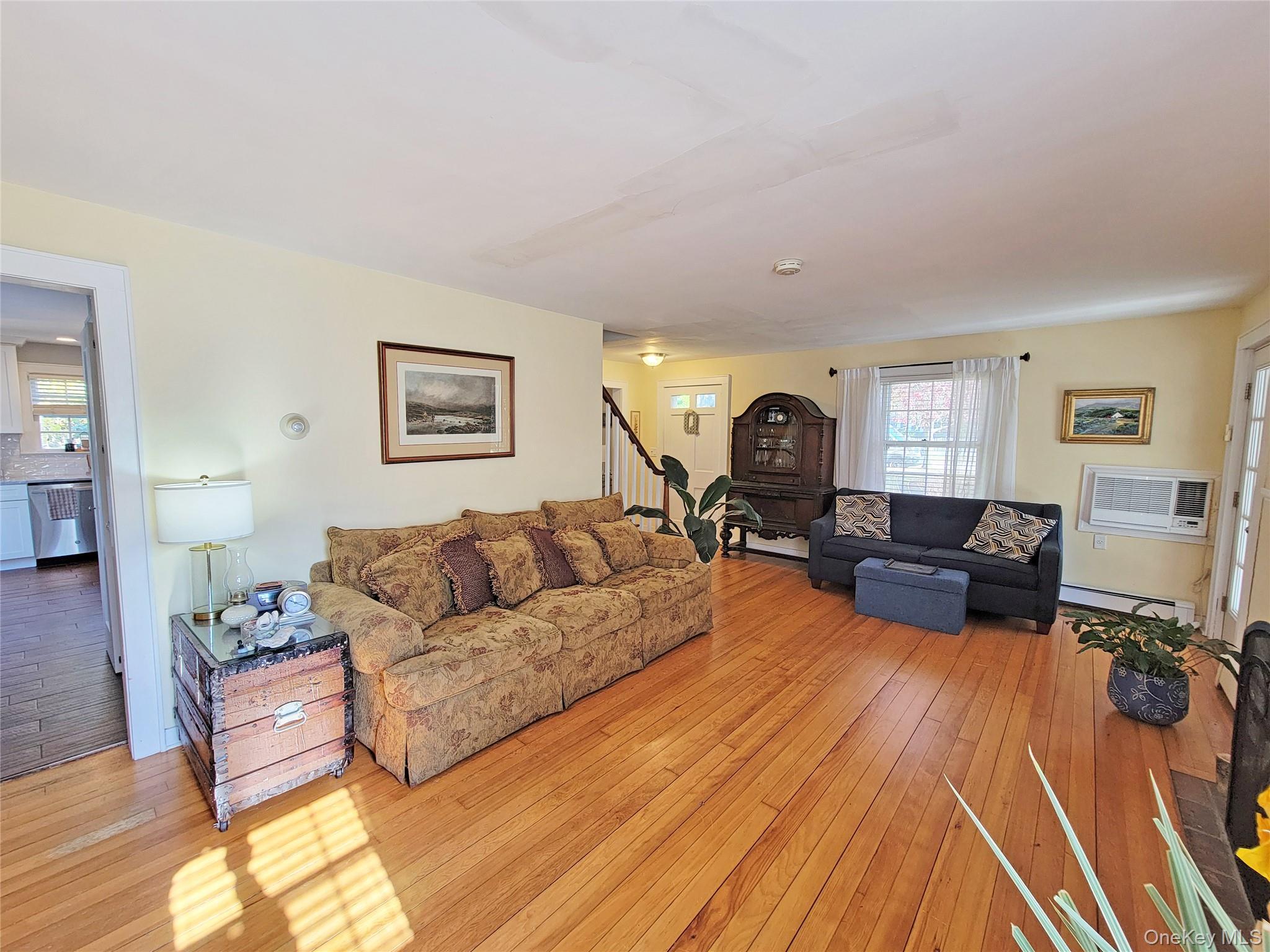 Single Family Bayport Ave  Suffolk County, NY 11705, MLS-933512-10