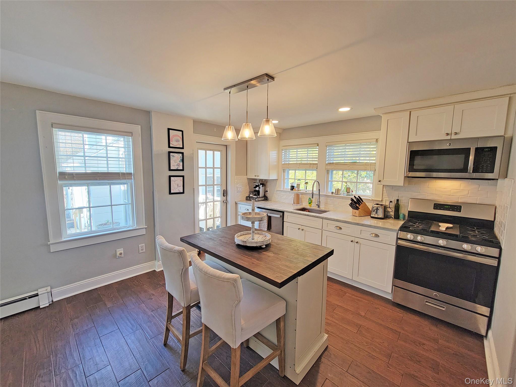 Single Family Bayport Ave  Suffolk County, NY 11705, MLS-933512-7