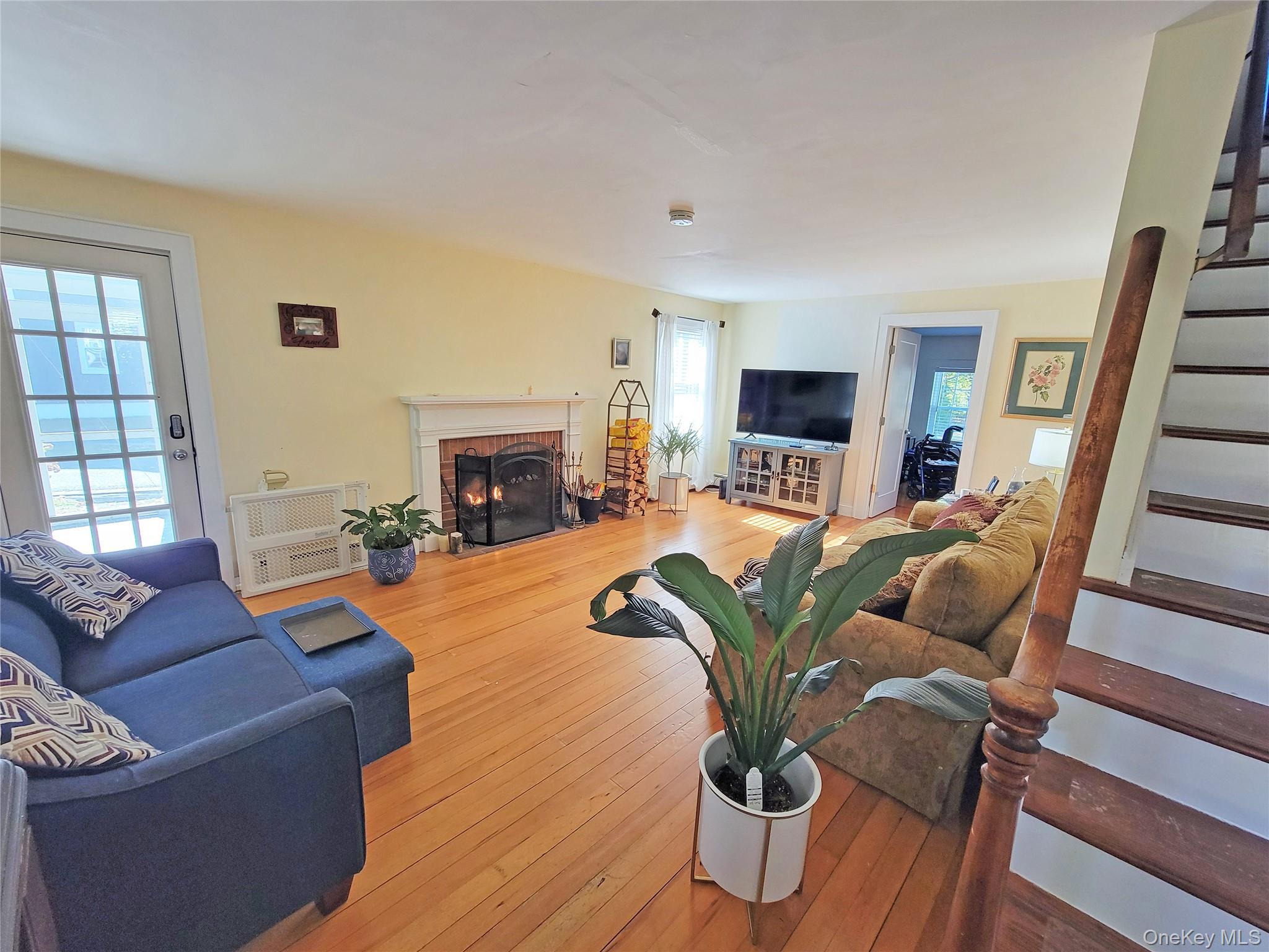 Single Family Bayport Ave  Suffolk County, NY 11705, MLS-933512-8