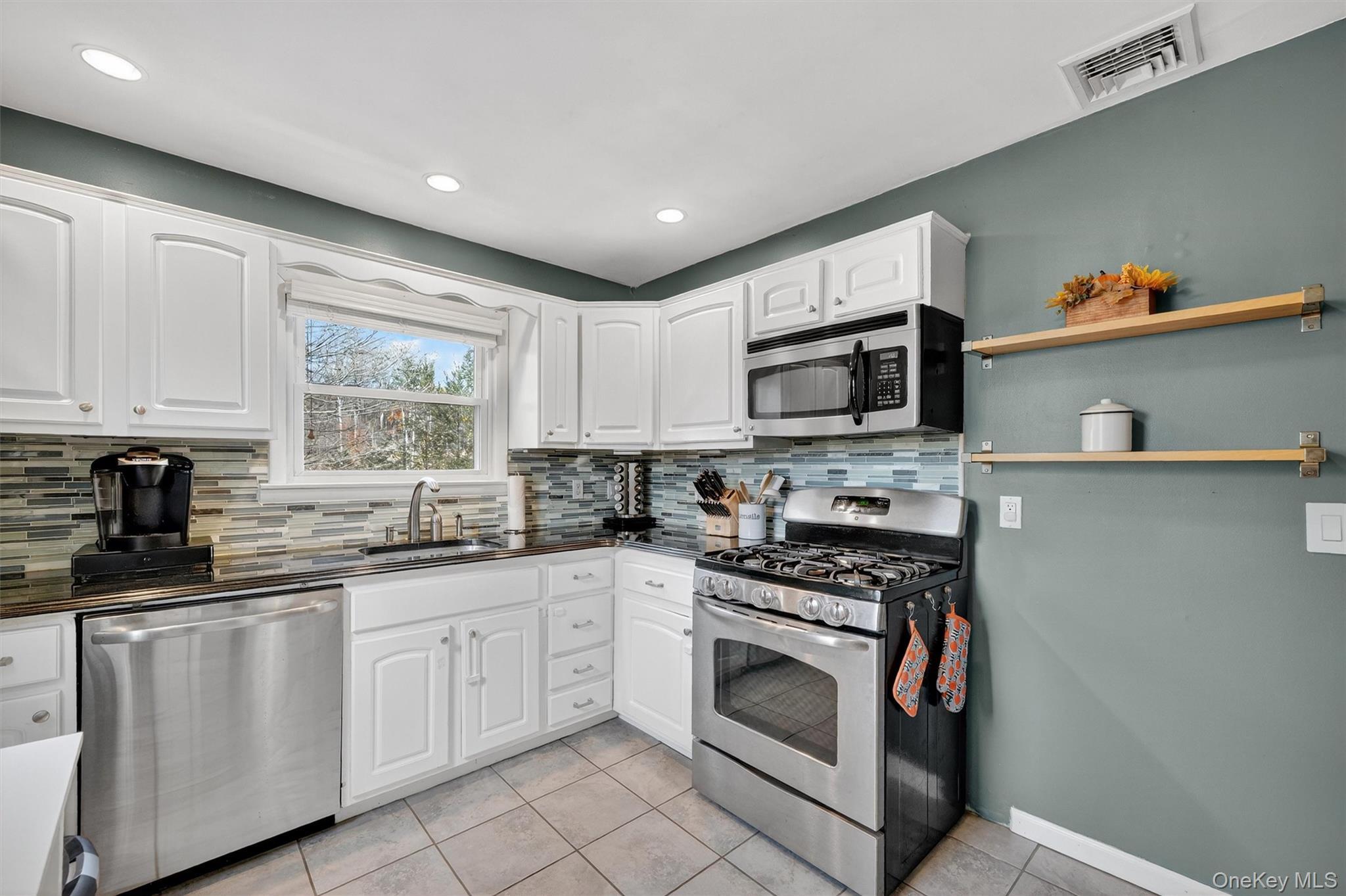 Single Family Trolley  Westchester County, NY 10567, MLS-933539-25