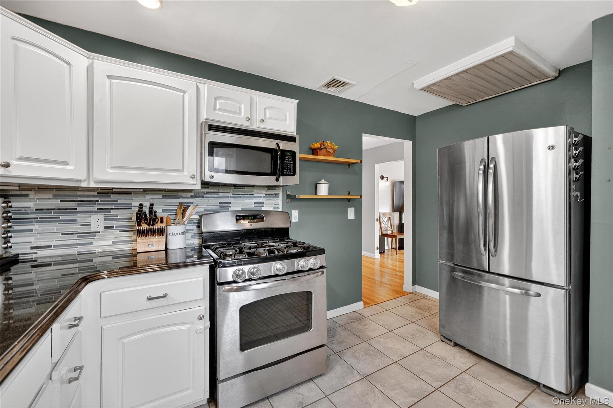 Single Family Trolley  Westchester County, NY 10567, MLS-933539-29