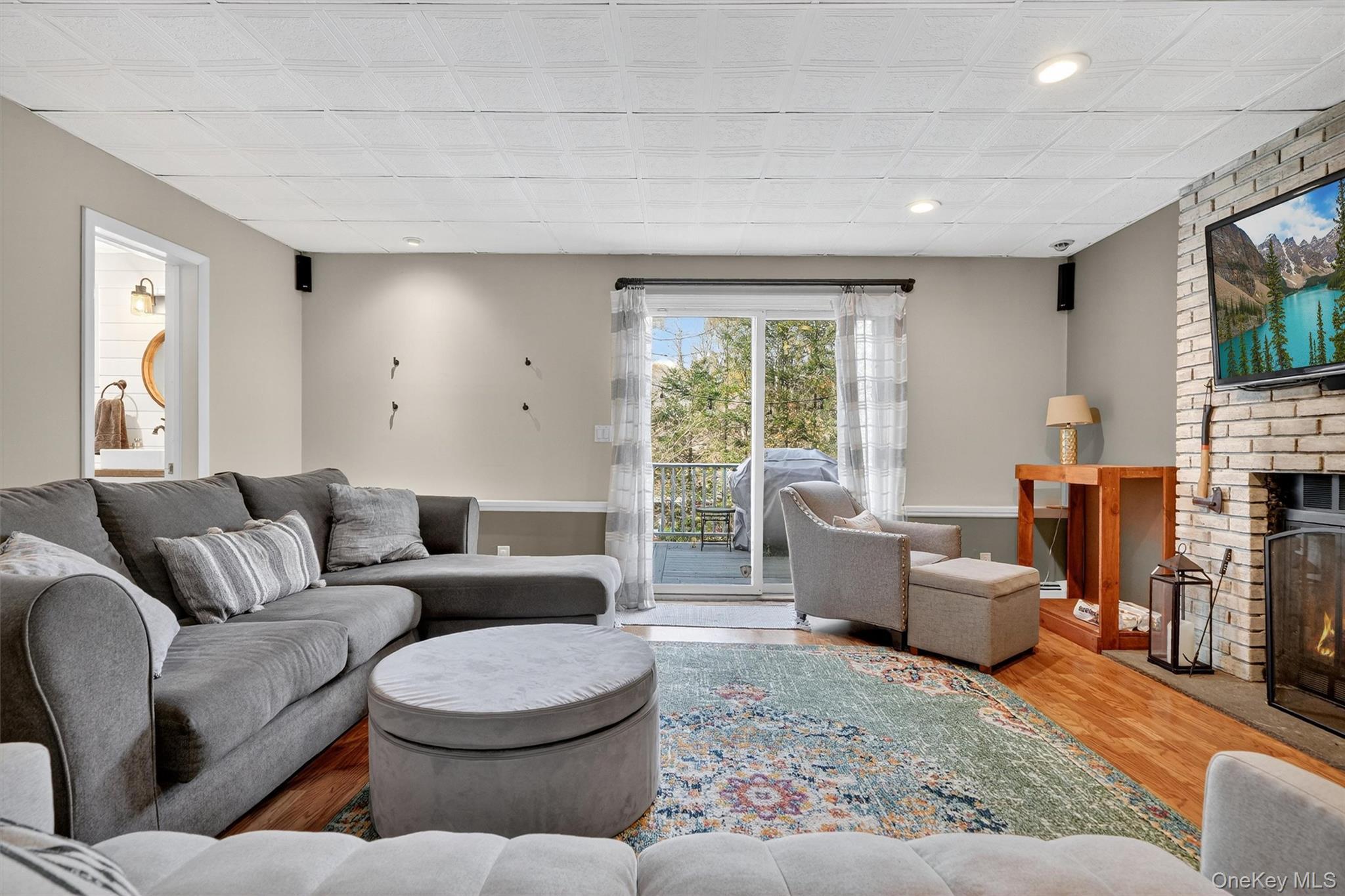 Single Family Trolley  Westchester County, NY 10567, MLS-933539-32