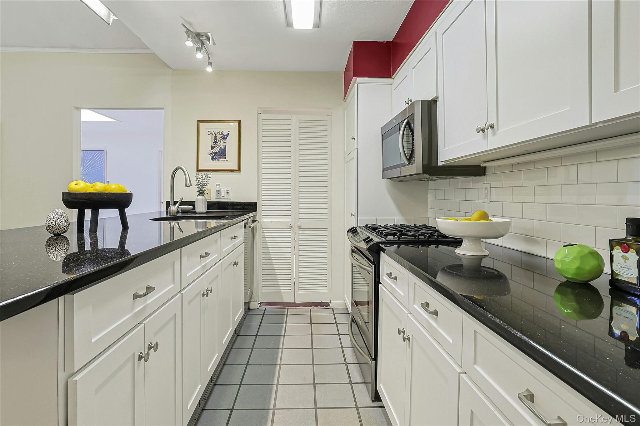 Single Family S Boulevard Rockland County, NY 10960, MLS-933547-17