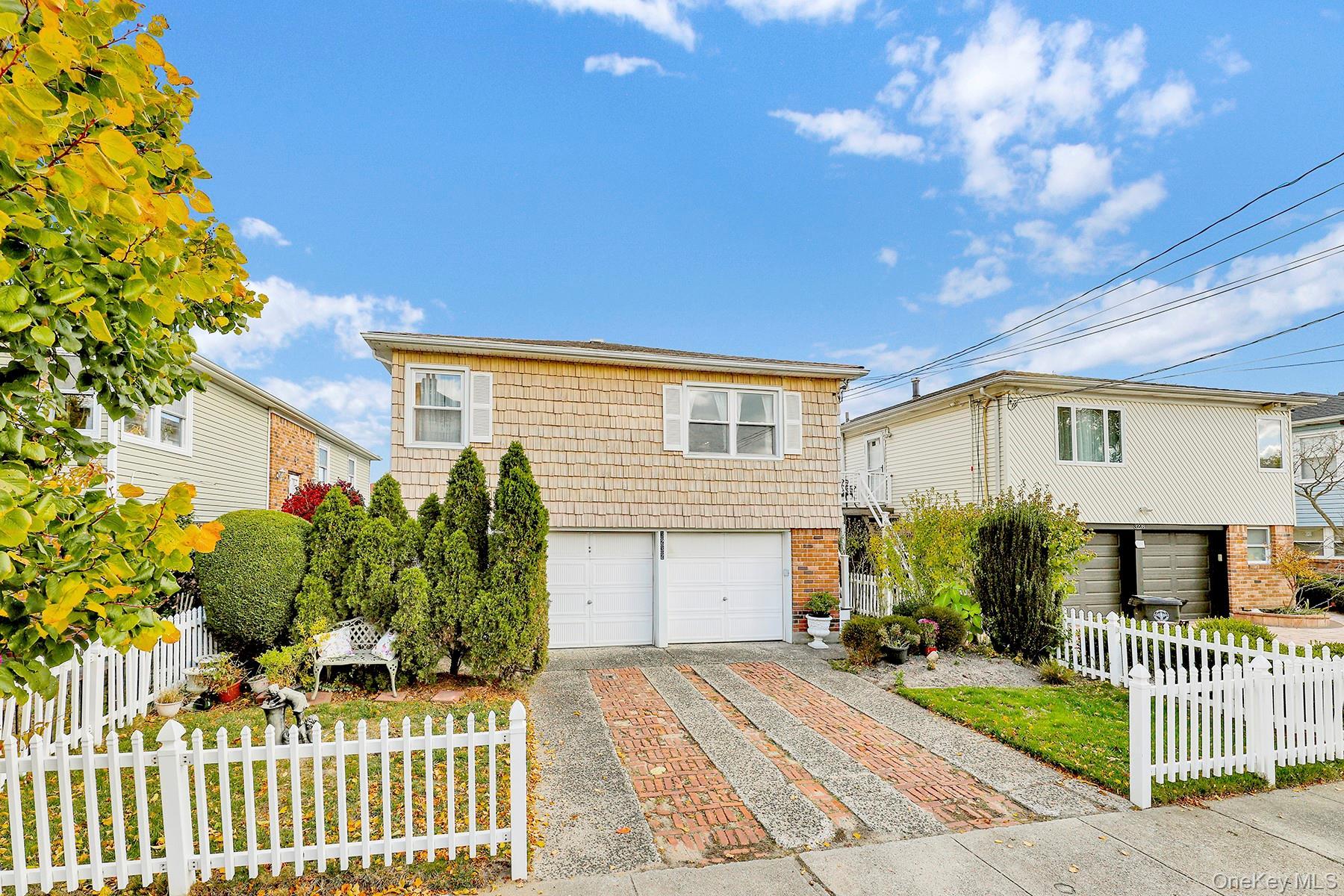 Single Family Plunkett Queens, NY 11691, MLS-933571-2