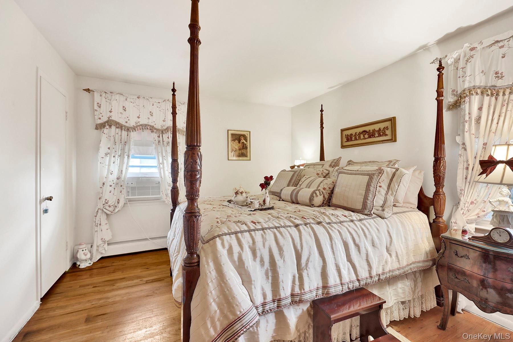 Single Family Plunkett Queens, NY 11691, MLS-933571-25