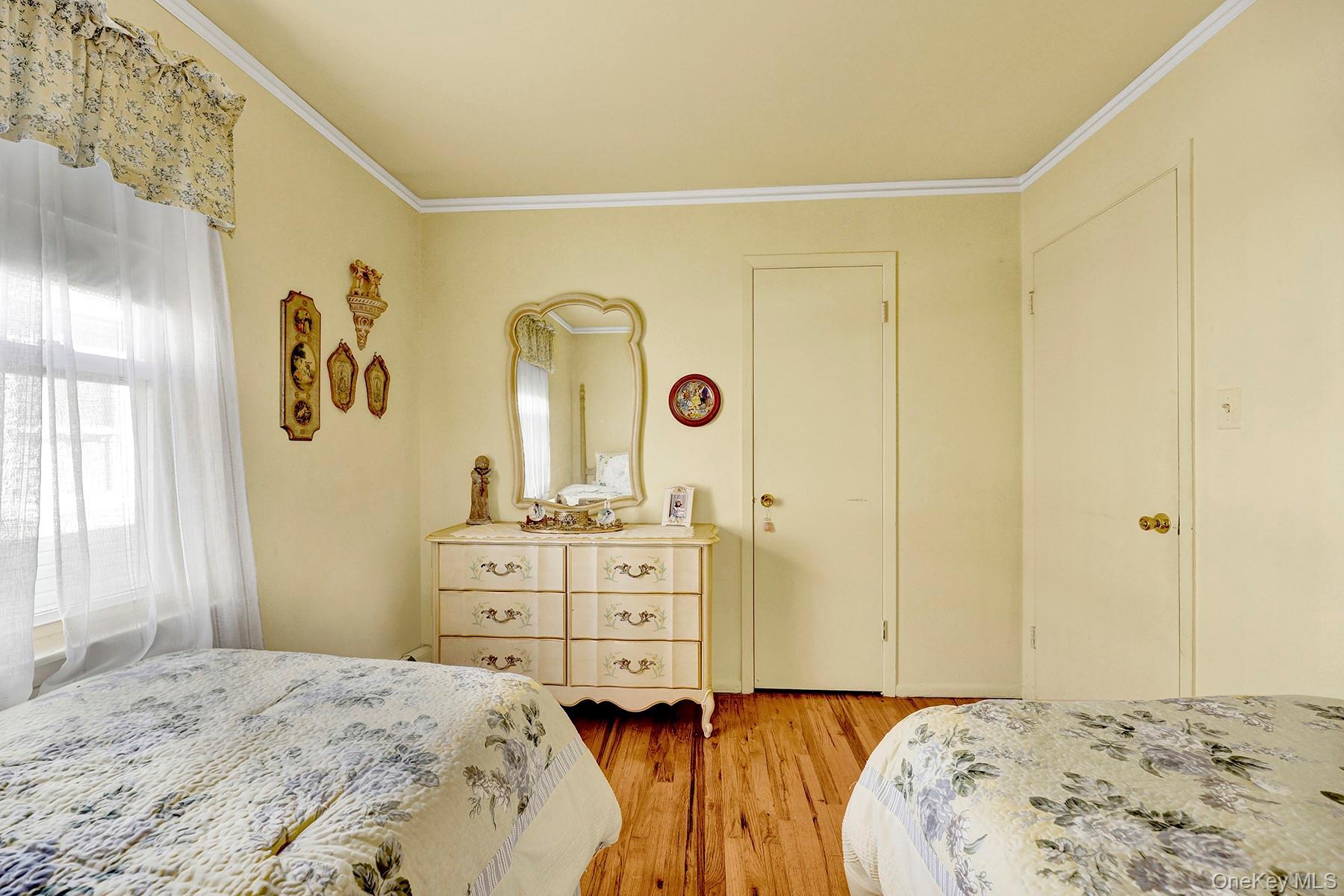 Single Family Plunkett Queens, NY 11691, MLS-933571-27