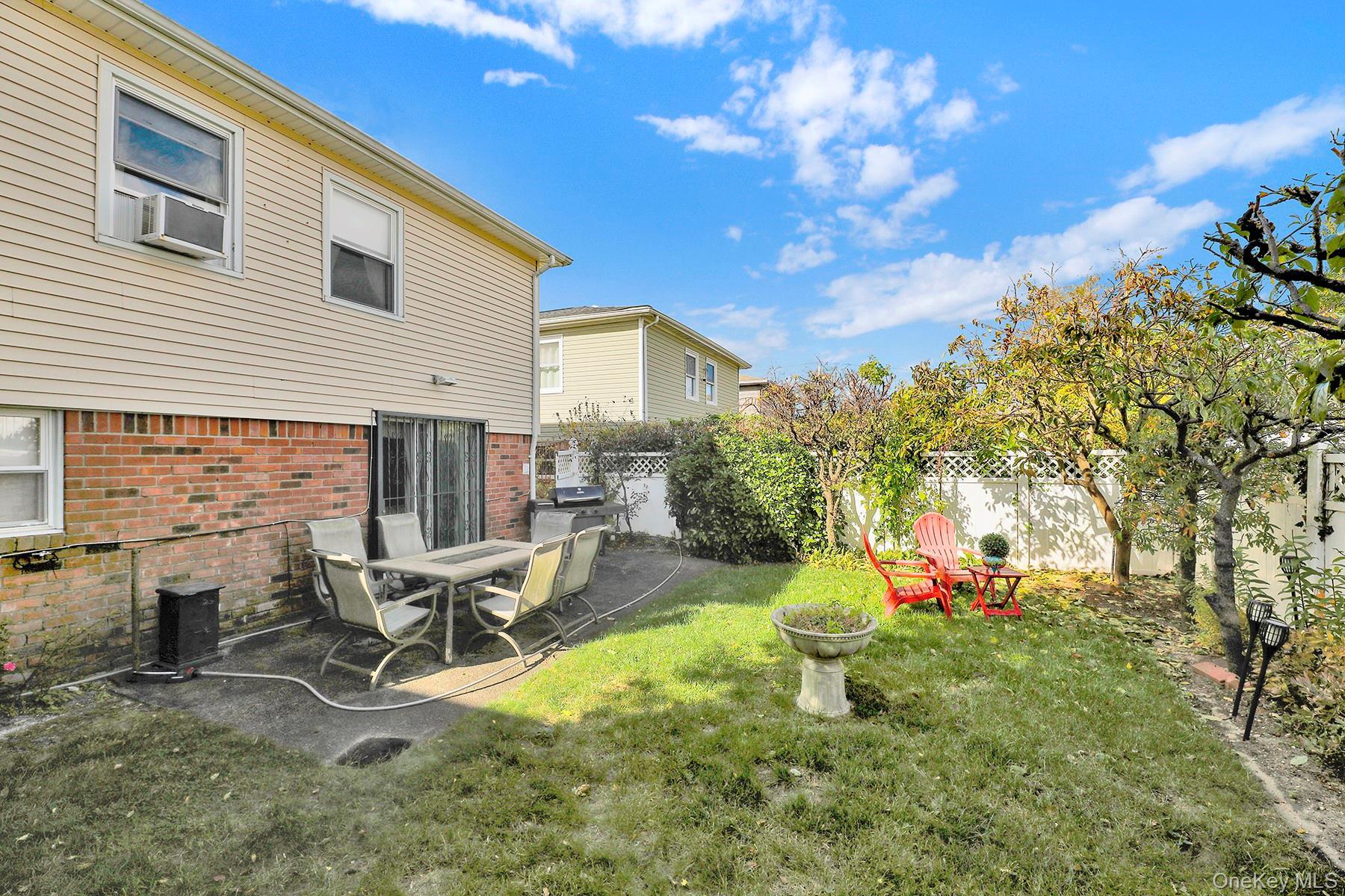 Single Family Plunkett Queens, NY 11691, MLS-933571-7