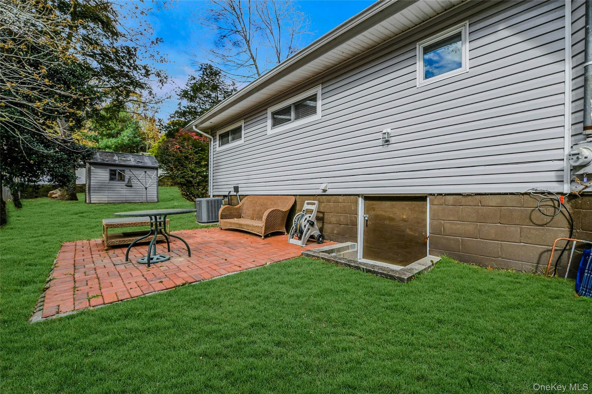 Single Family Oak  Suffolk County, NY 11933, MLS-933583-17