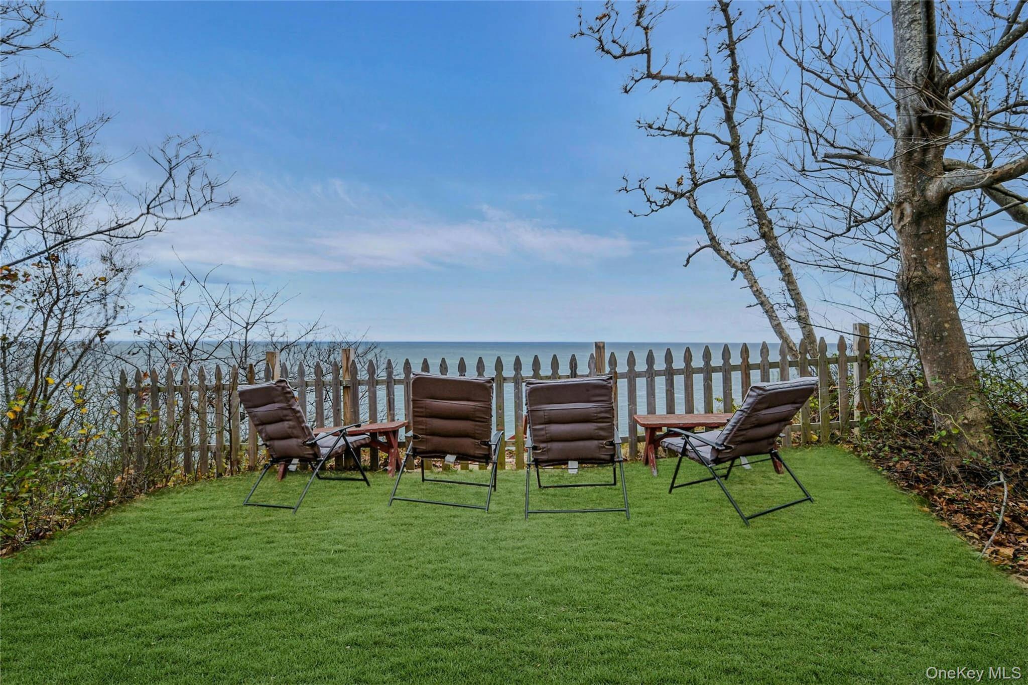 Single Family Oak  Suffolk County, NY 11933, MLS-933583-25