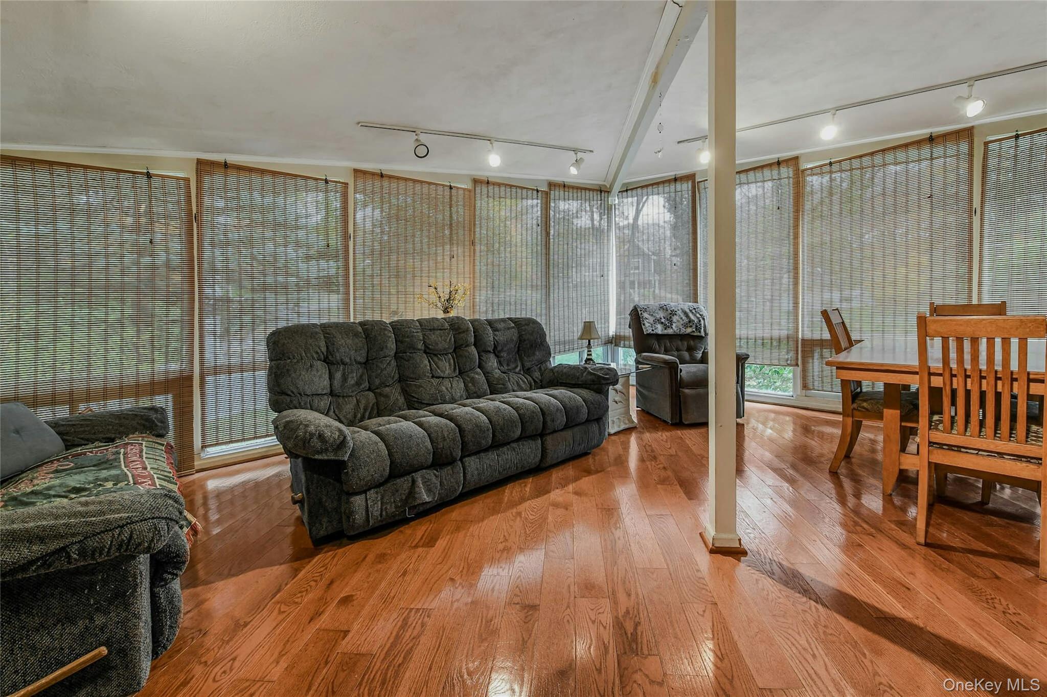 Single Family Oak  Suffolk County, NY 11933, MLS-933583-7