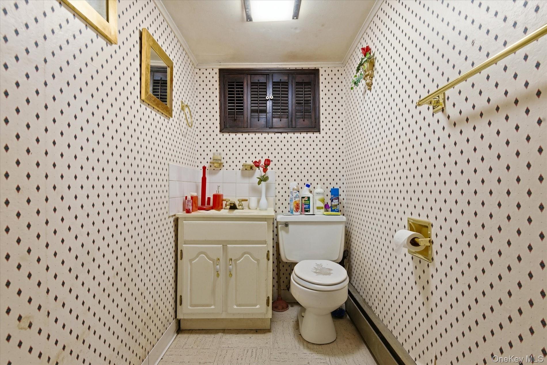 Single Family Chester  Nassau County, NY 11553, MLS-933586-19