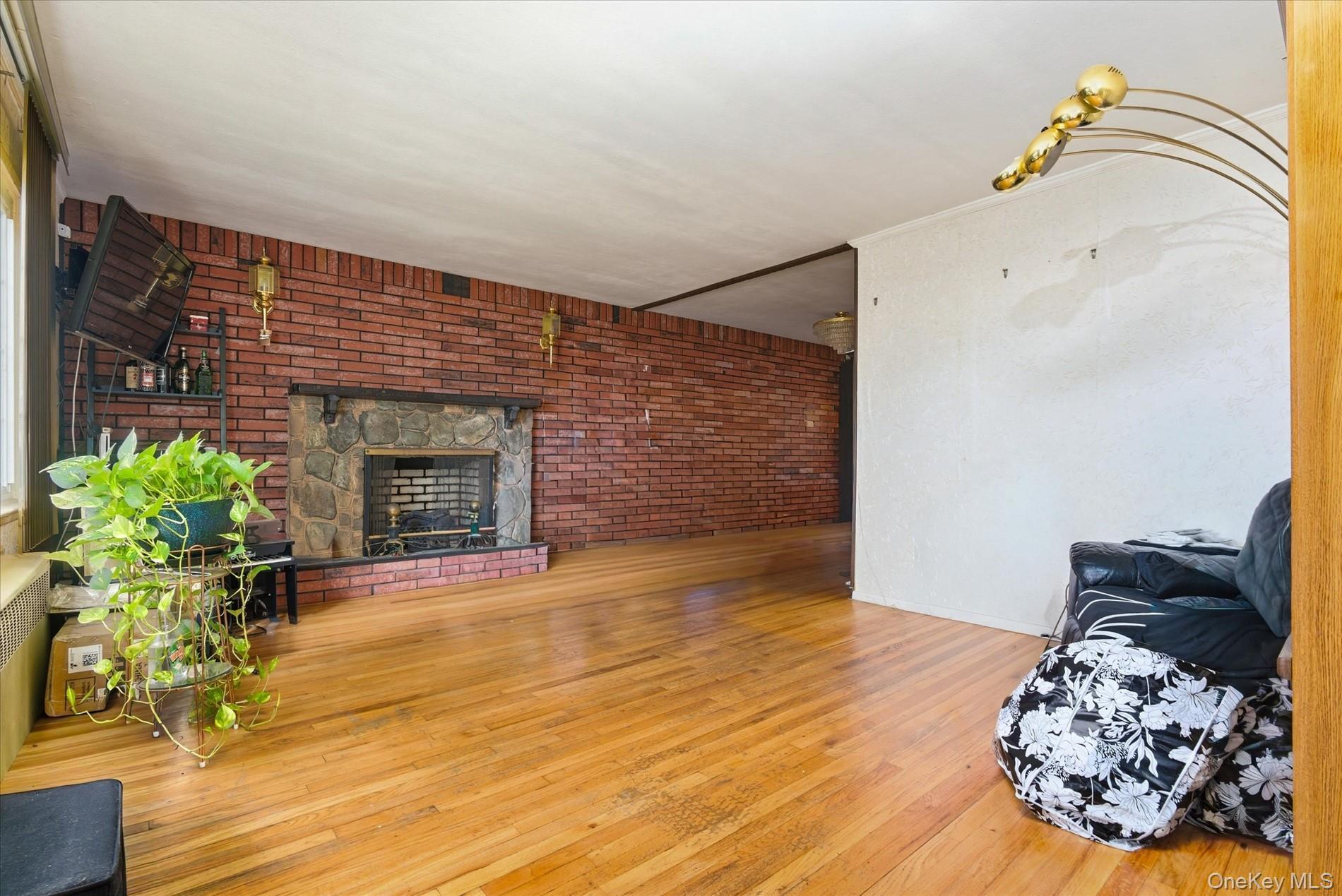 Single Family Chester  Nassau County, NY 11553, MLS-933586-6