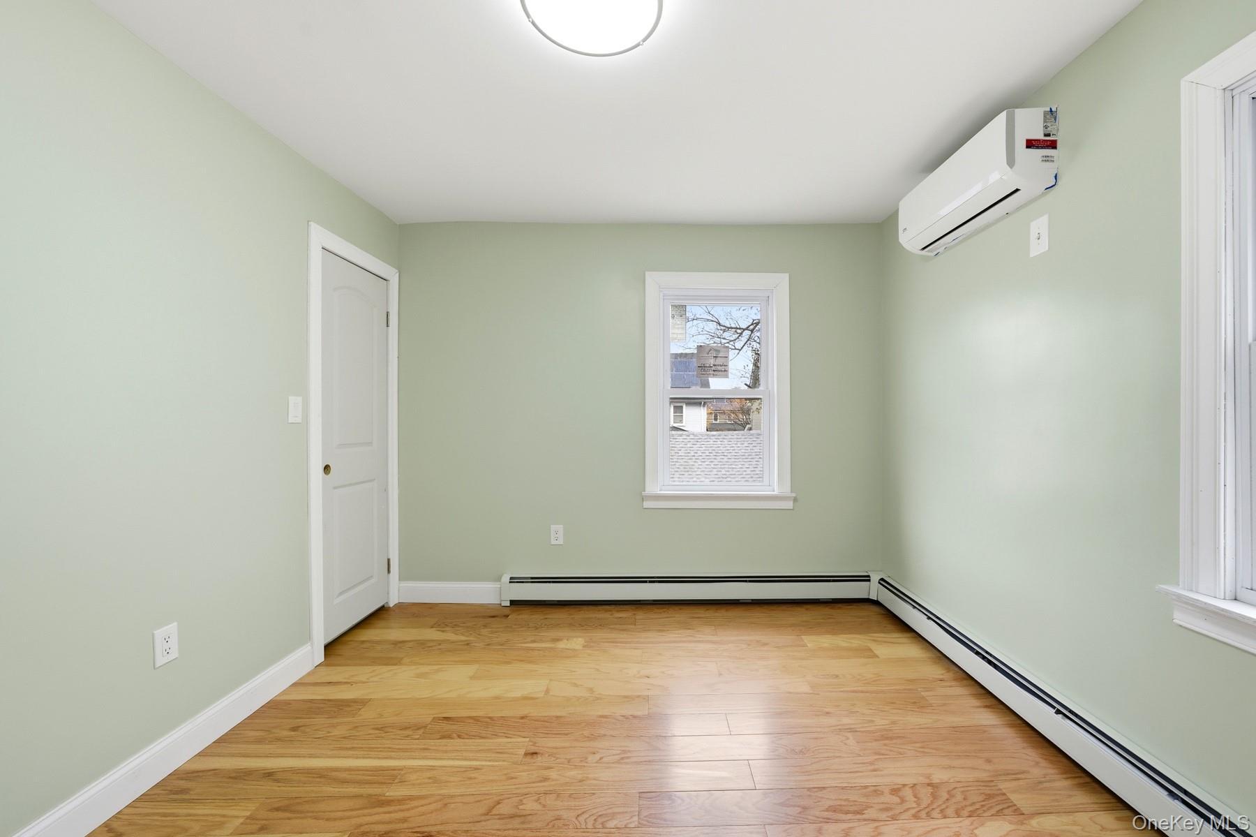 Single Family 205th Queens, NY 11412, MLS-933614-25